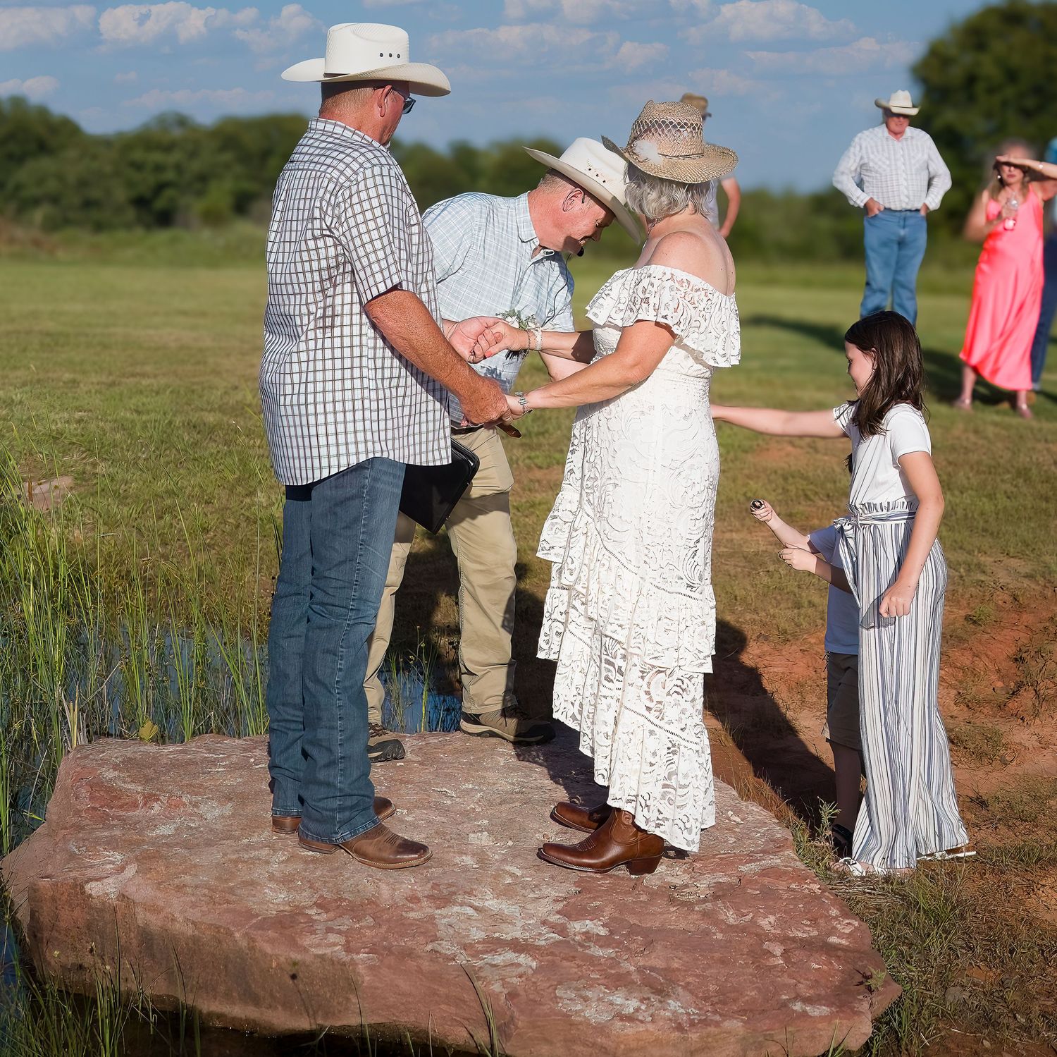 Wedding Photography in Oklahoma | Romantic & Storytelling – R&T Photography