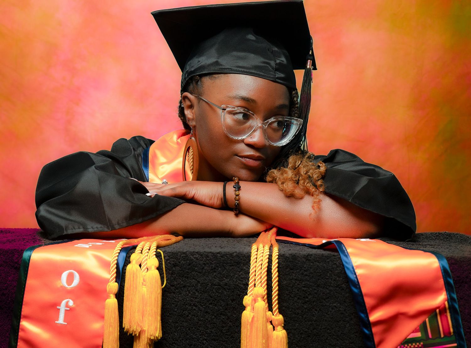 Celebrate your graduation with stunning senior portraits in Oklahoma. R&T Photography specializes in capturing this milestone.