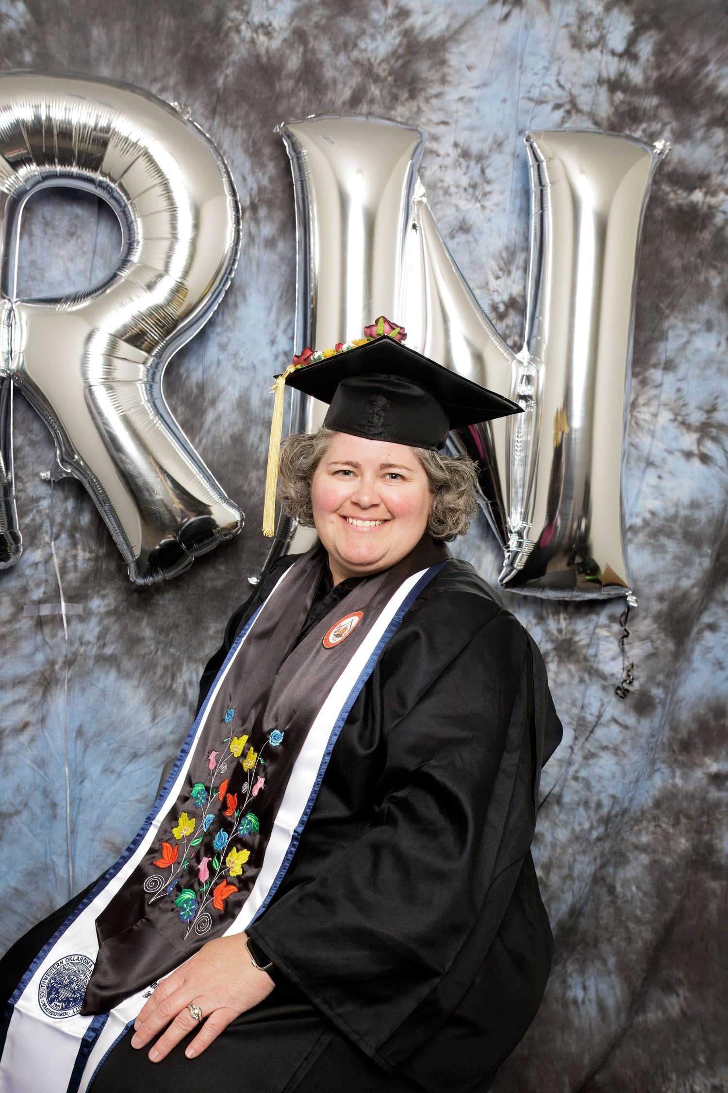 Celebrate your graduation with stunning senior portraits in Oklahoma. R&T Photography specializes in capturing this milestone.