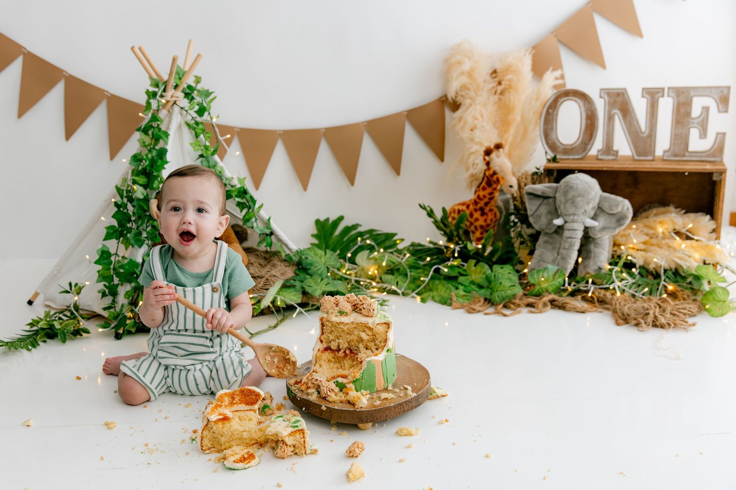 Cake Smash Photoshoot Cannock, Staffordshire, West Midlands, Birmingham