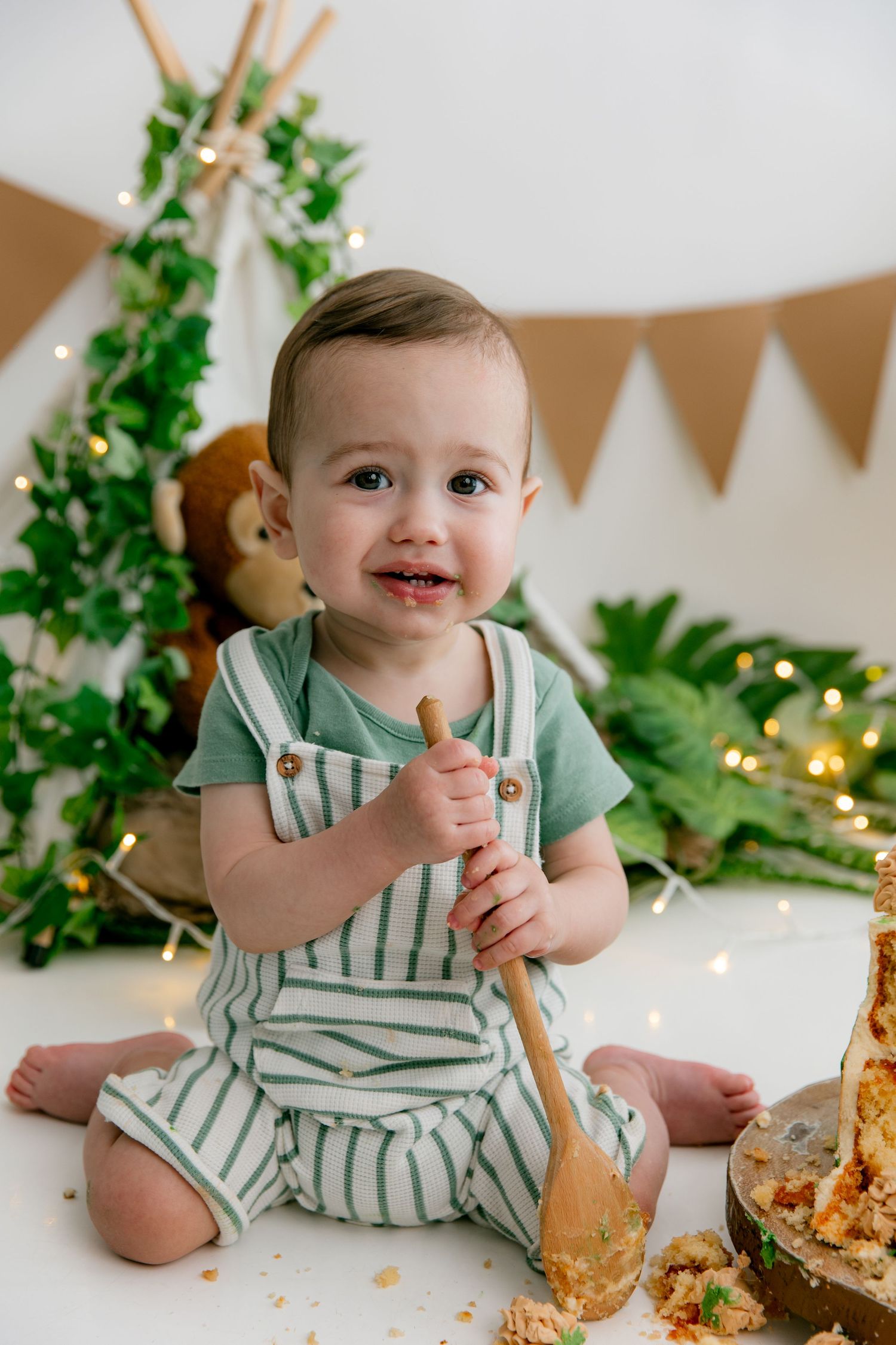 Cake Smash Photoshoot Cannock, Staffordshire, West Midlands, Birmingham