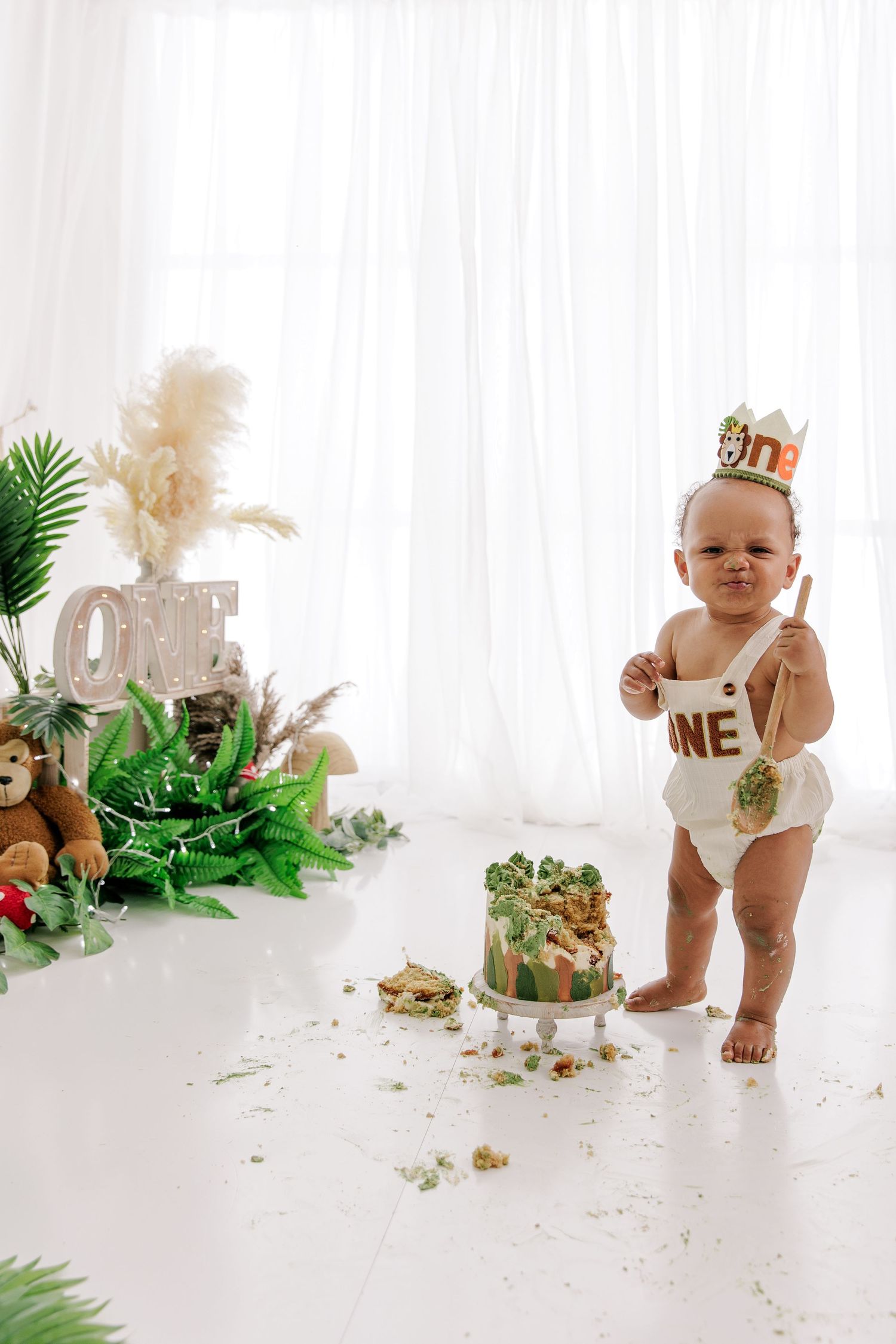 Cake Smash Photoshoot Cannock, Staffordshire, West Midlands, Birmingham