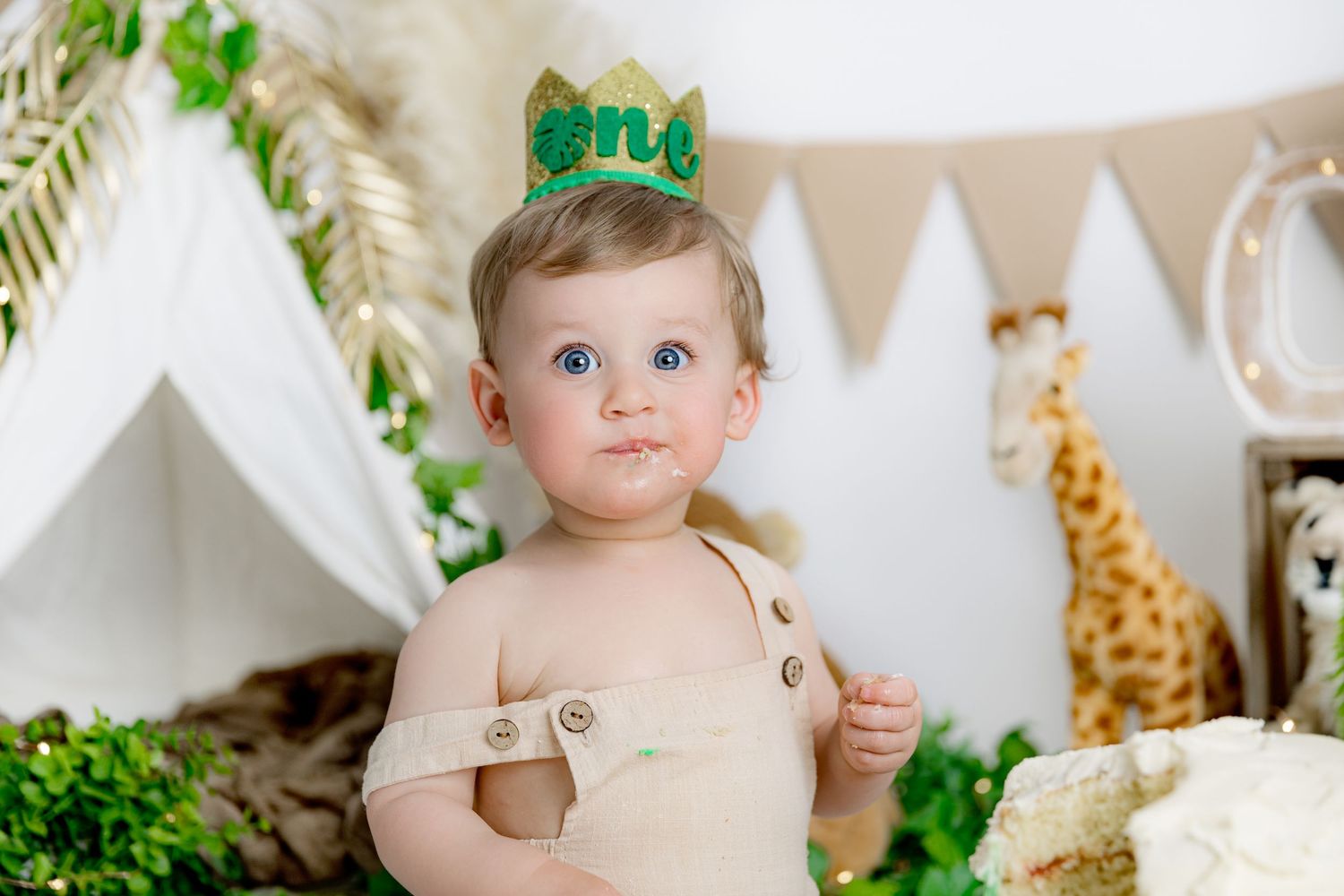 Cake Smash Photoshoot Cannock, Staffordshire, West Midlands, Birmingham