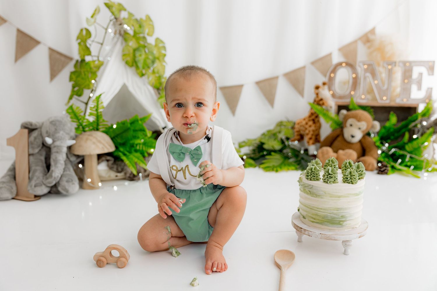 Cake Smash Photoshoot Cannock, Staffordshire, West Midlands, Birmingham