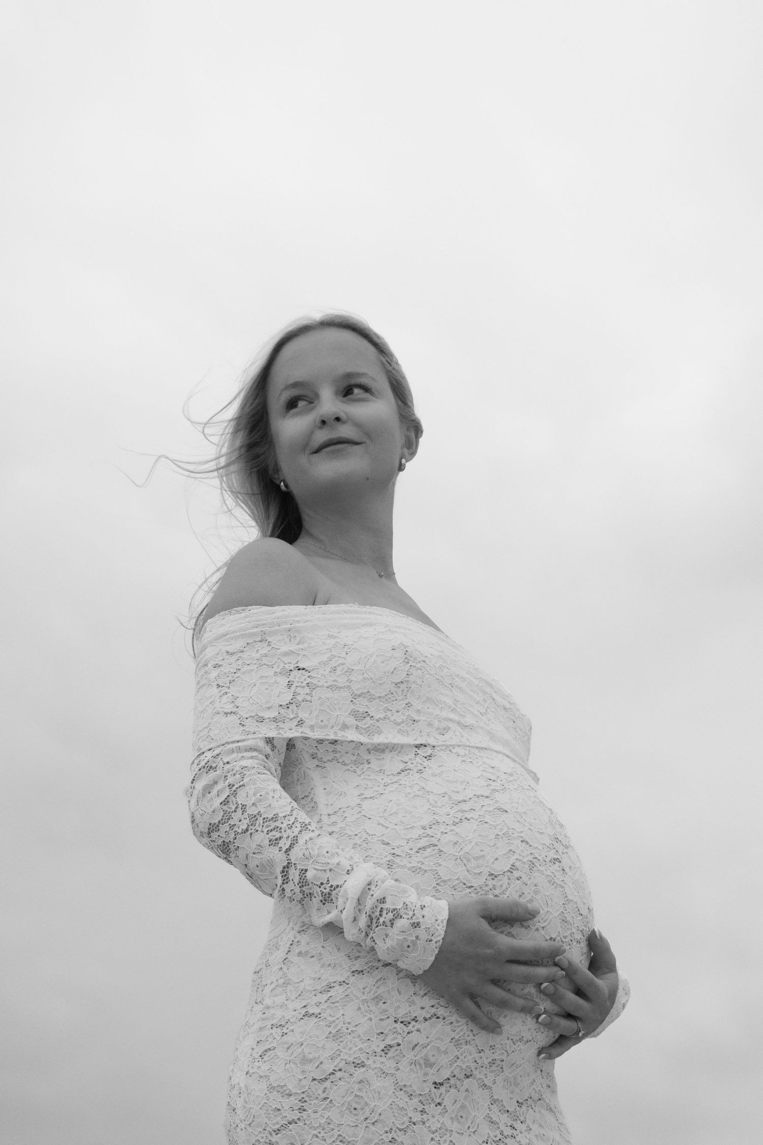 Expecting mum to be and her baby bump at a sunrise session in Albany.