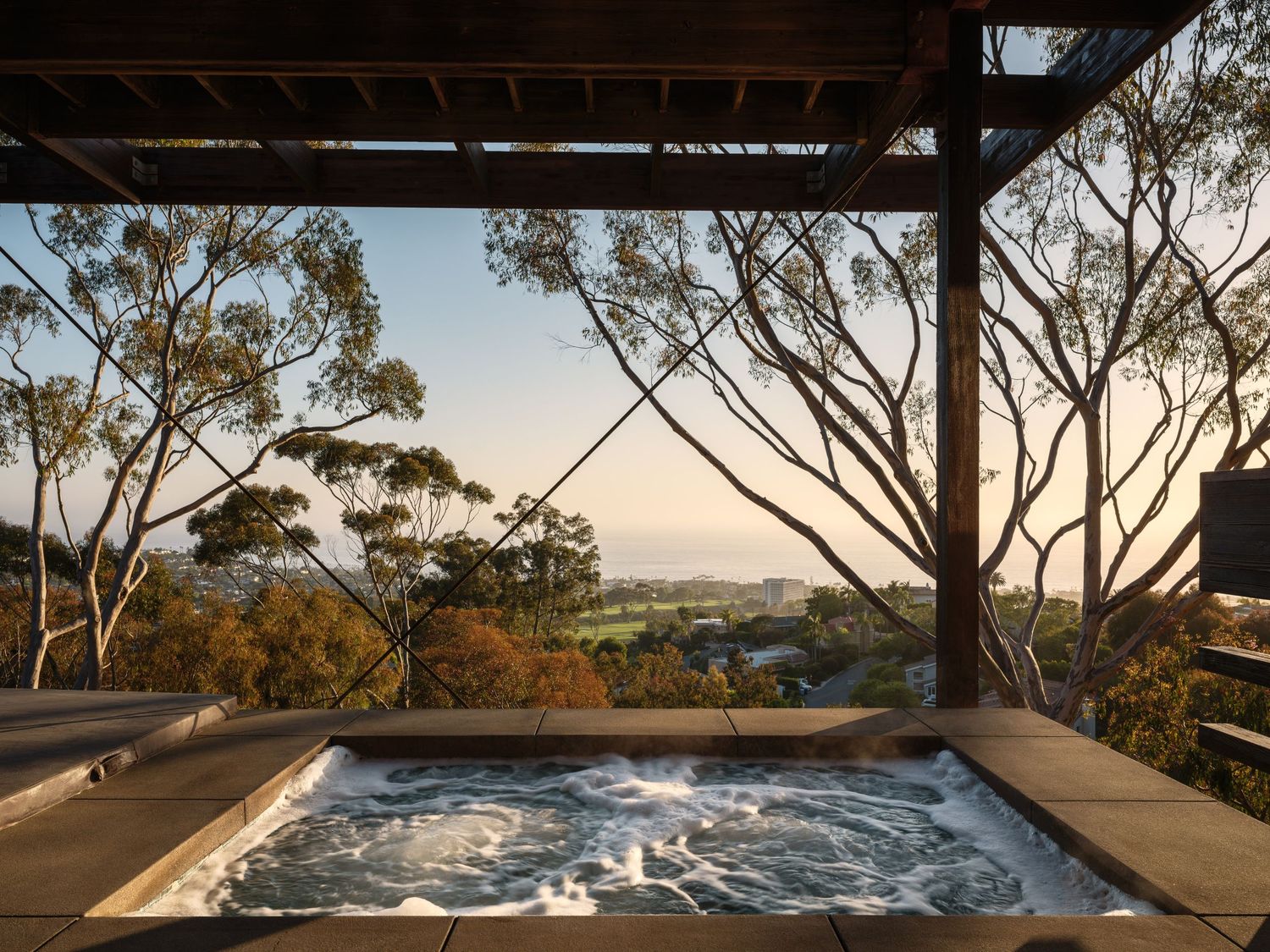 Ocean-view spa at 7226 Romero Drive in La Jolla, showcasing luxury real estate photography san diego with coastal views by Luca Prodi