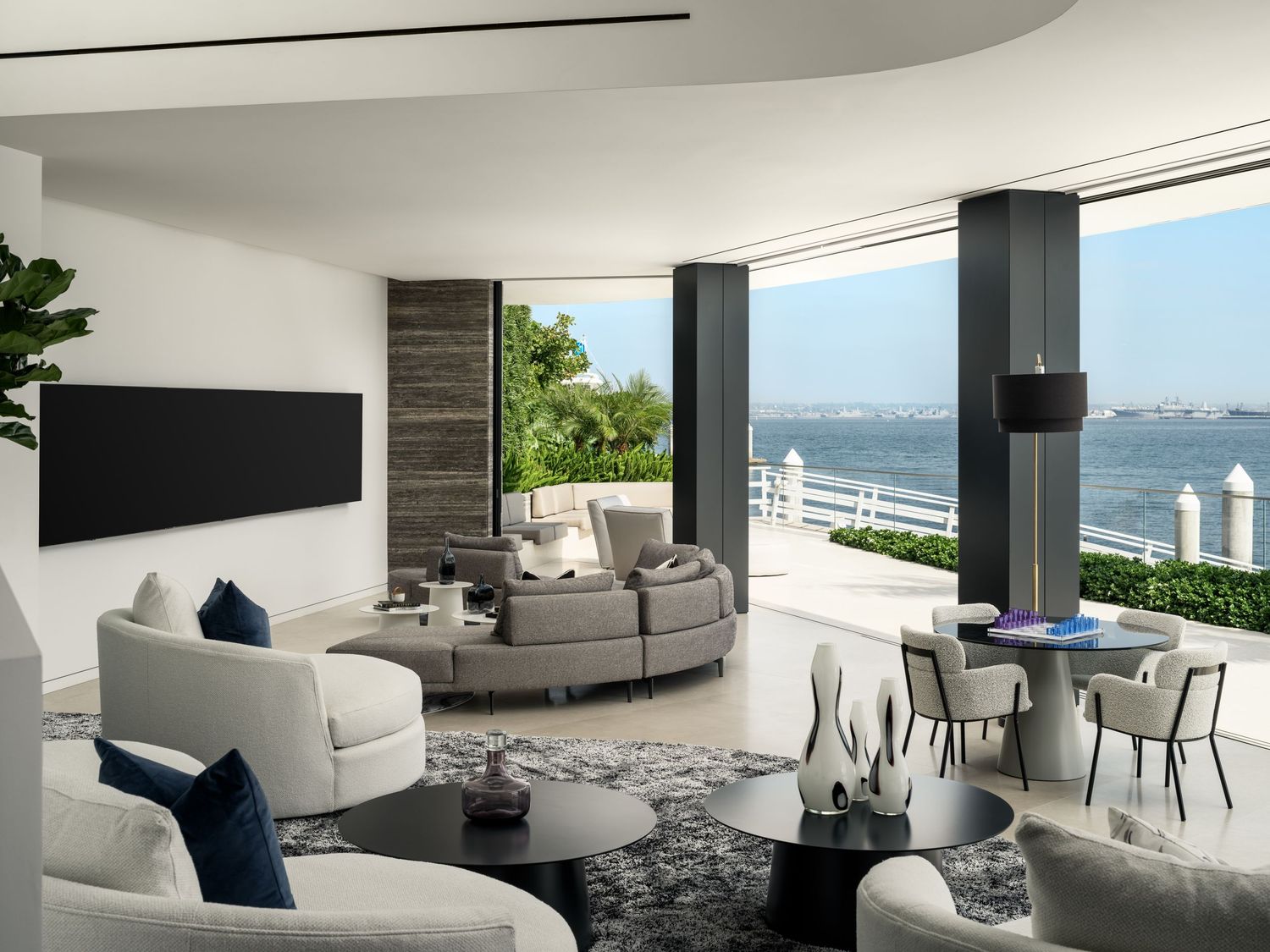 Spacious Coronado 3 The Point waterfront great room with panoramic bay views and modern coastal design by Luca Prodi