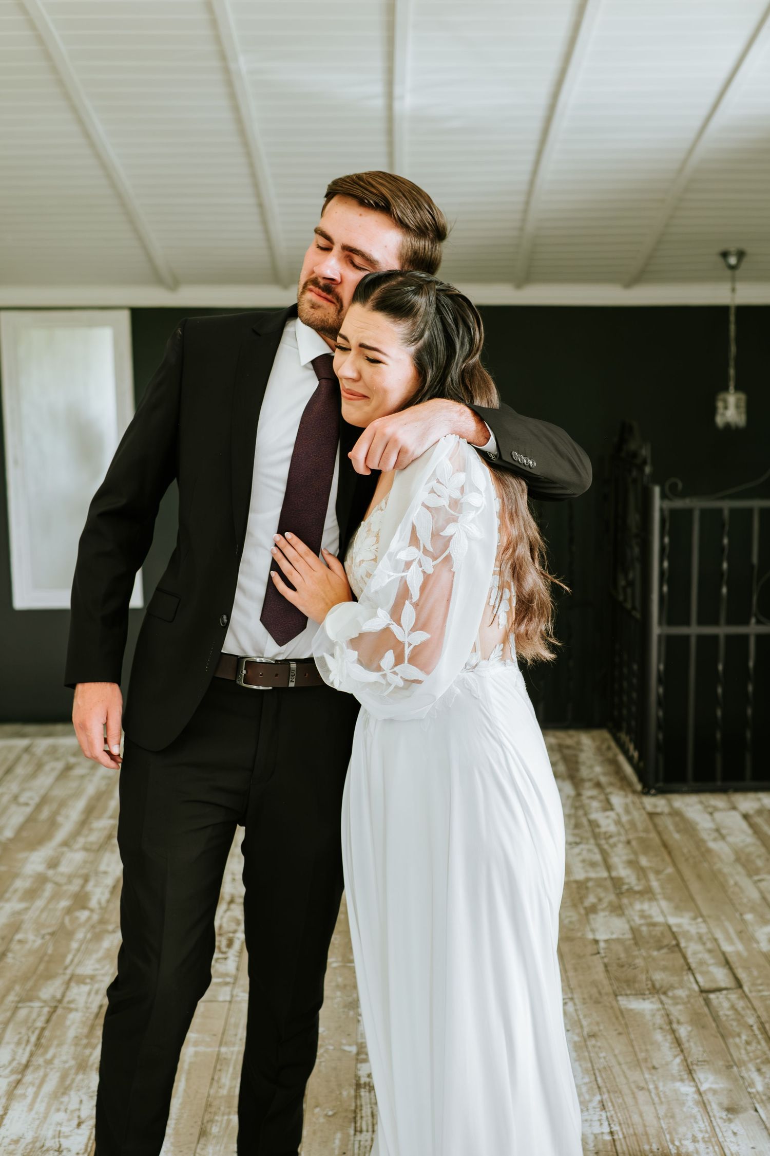 Beautiful real and emotional moments shared in the bridal suite