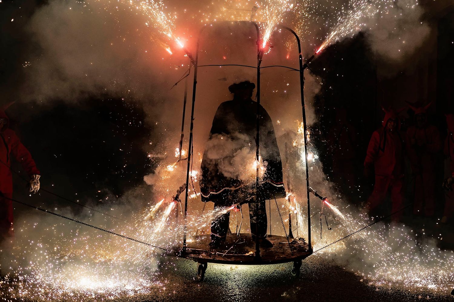 Correfoc. Dimonis de Massalfassar