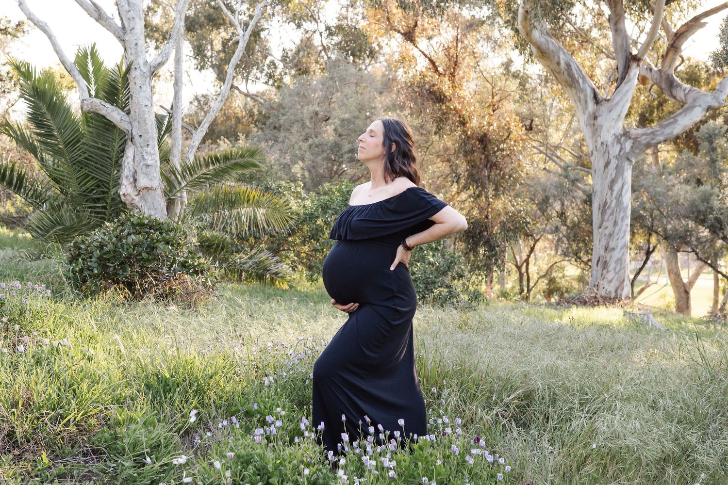 Breyman photography maternity san diego presidio family neutral aesthetic beige outdoor mini full sunset warm motherhood flower field magic