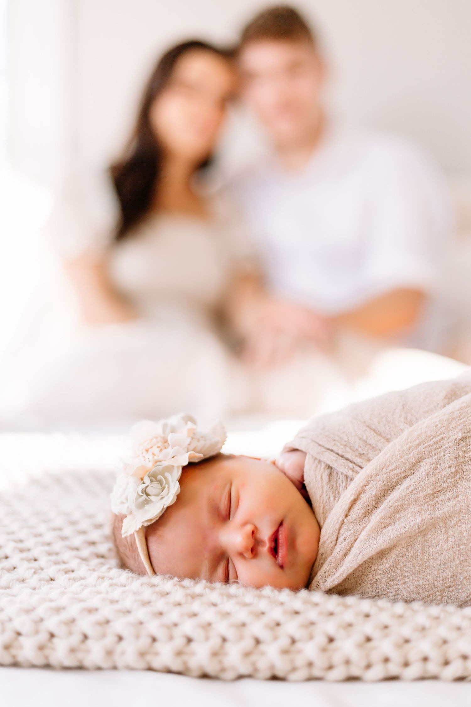 Newborn, light and airy, family photos