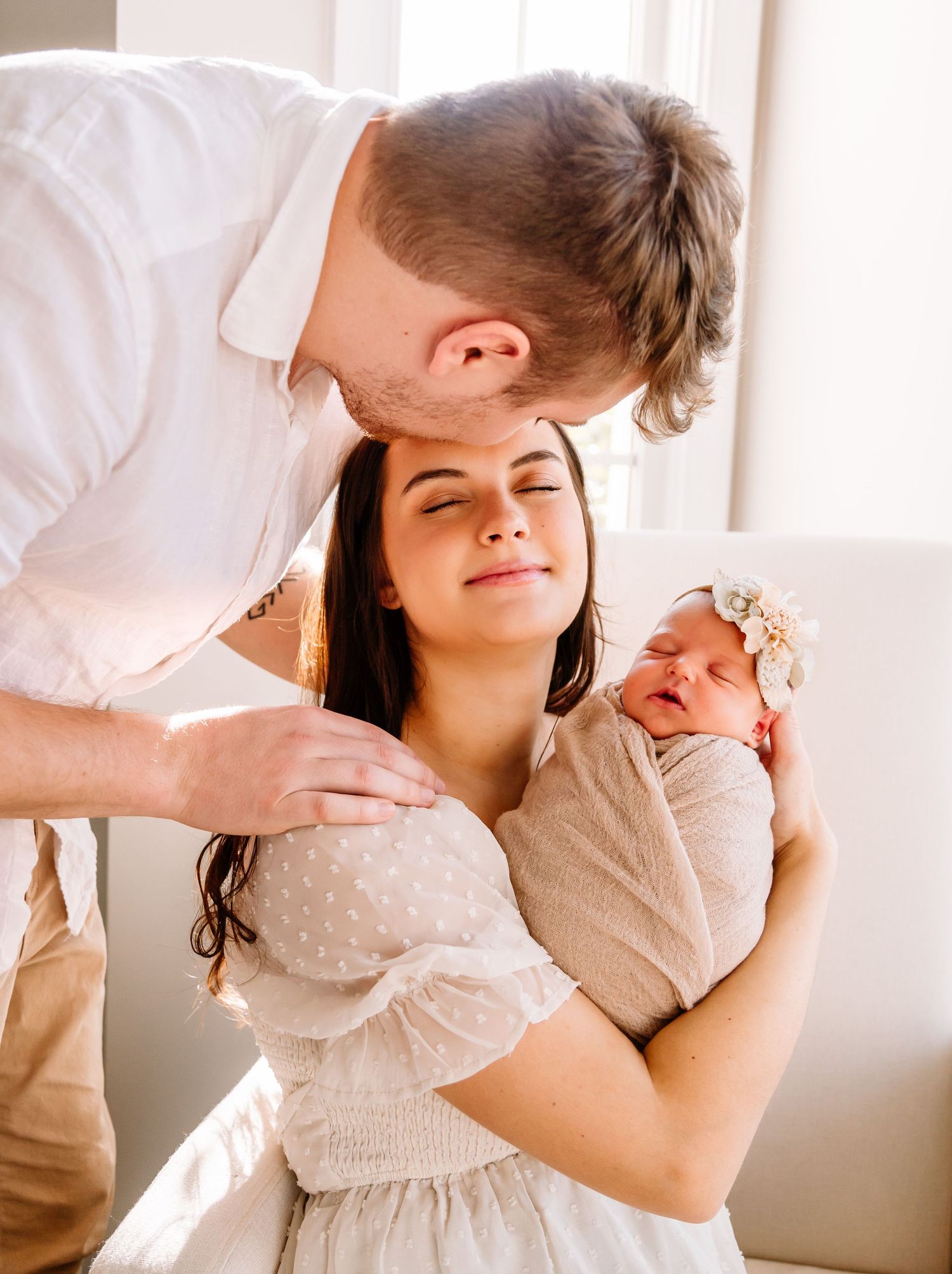 Newborn, light and airy, family photos