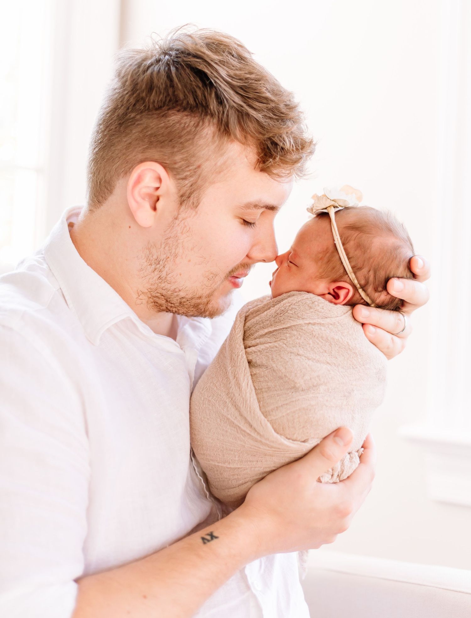 Newborn, light and airy, family photos