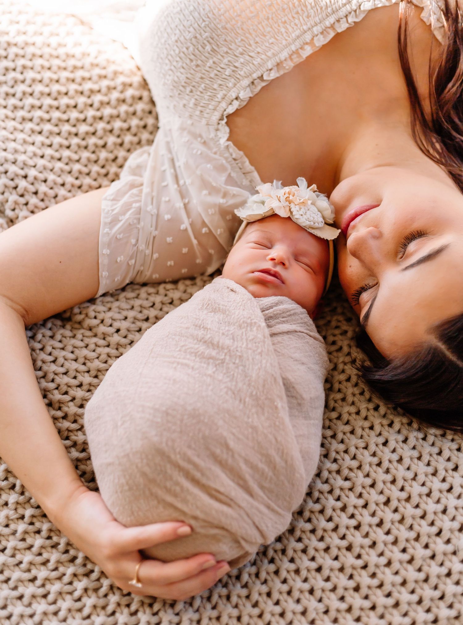 Newborn, light and airy, family photos
