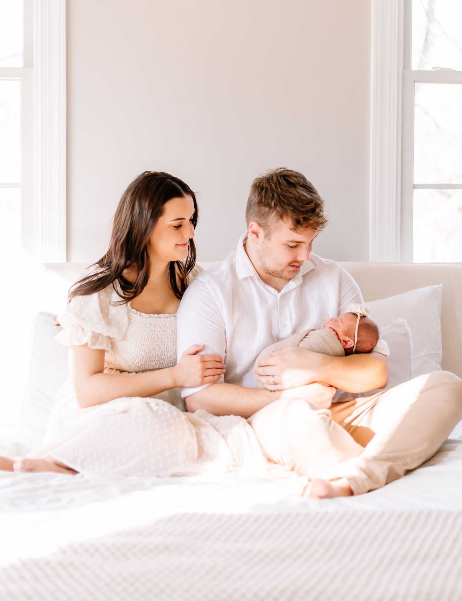 Newborn, light and airy, family photos