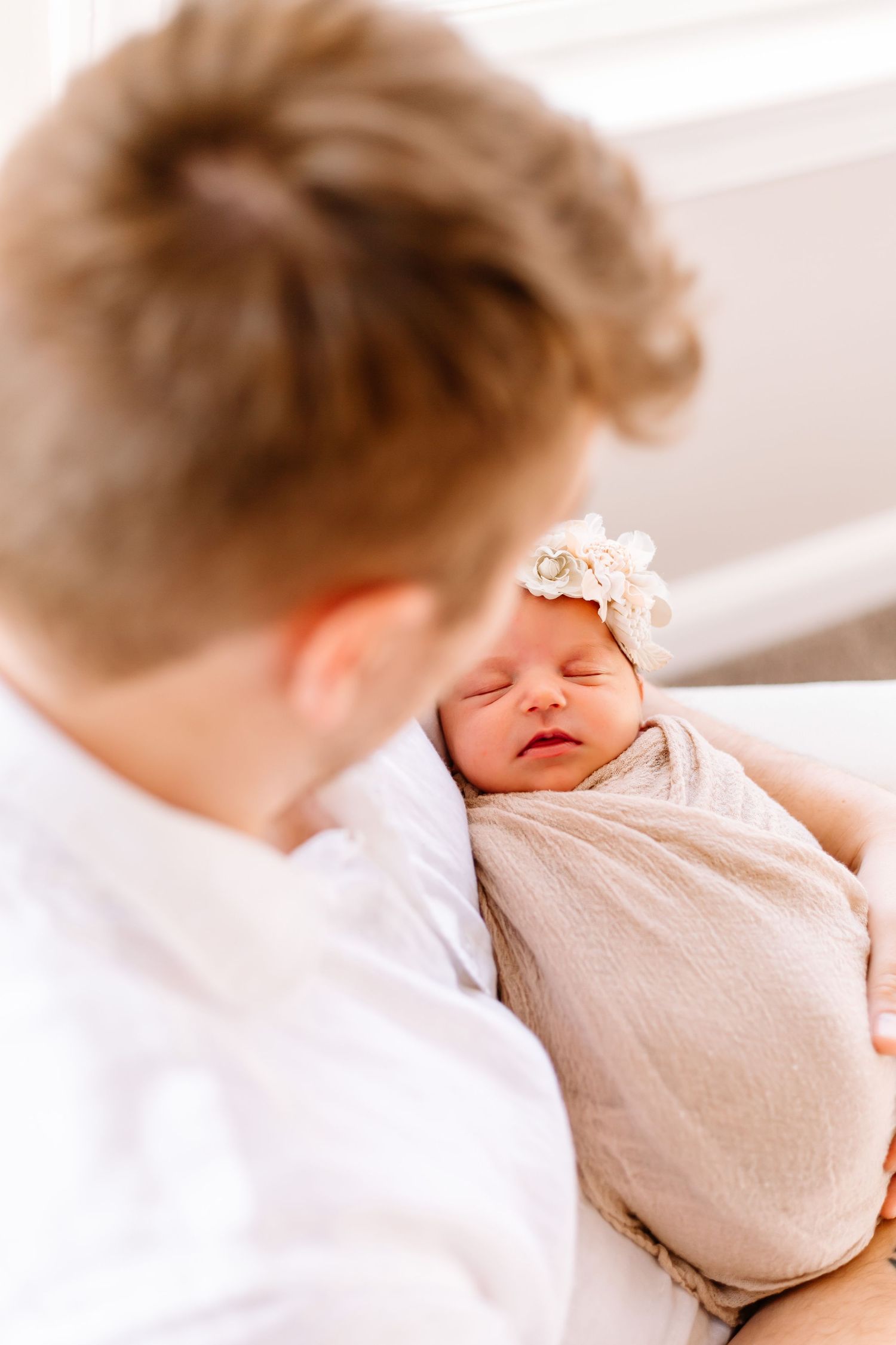 Newborn, light and airy, family photos