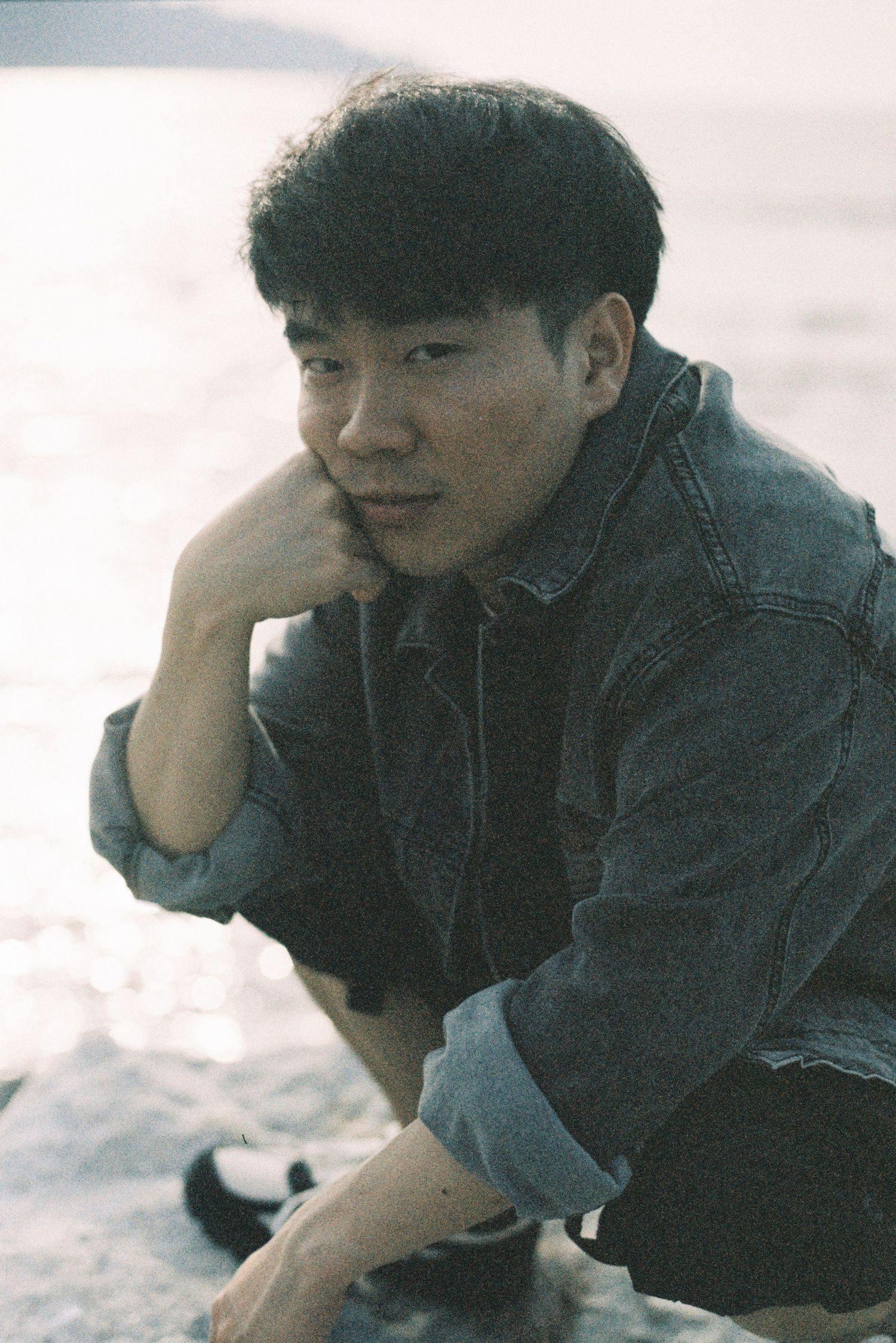 Male solo portrait by HoidianNg Photography