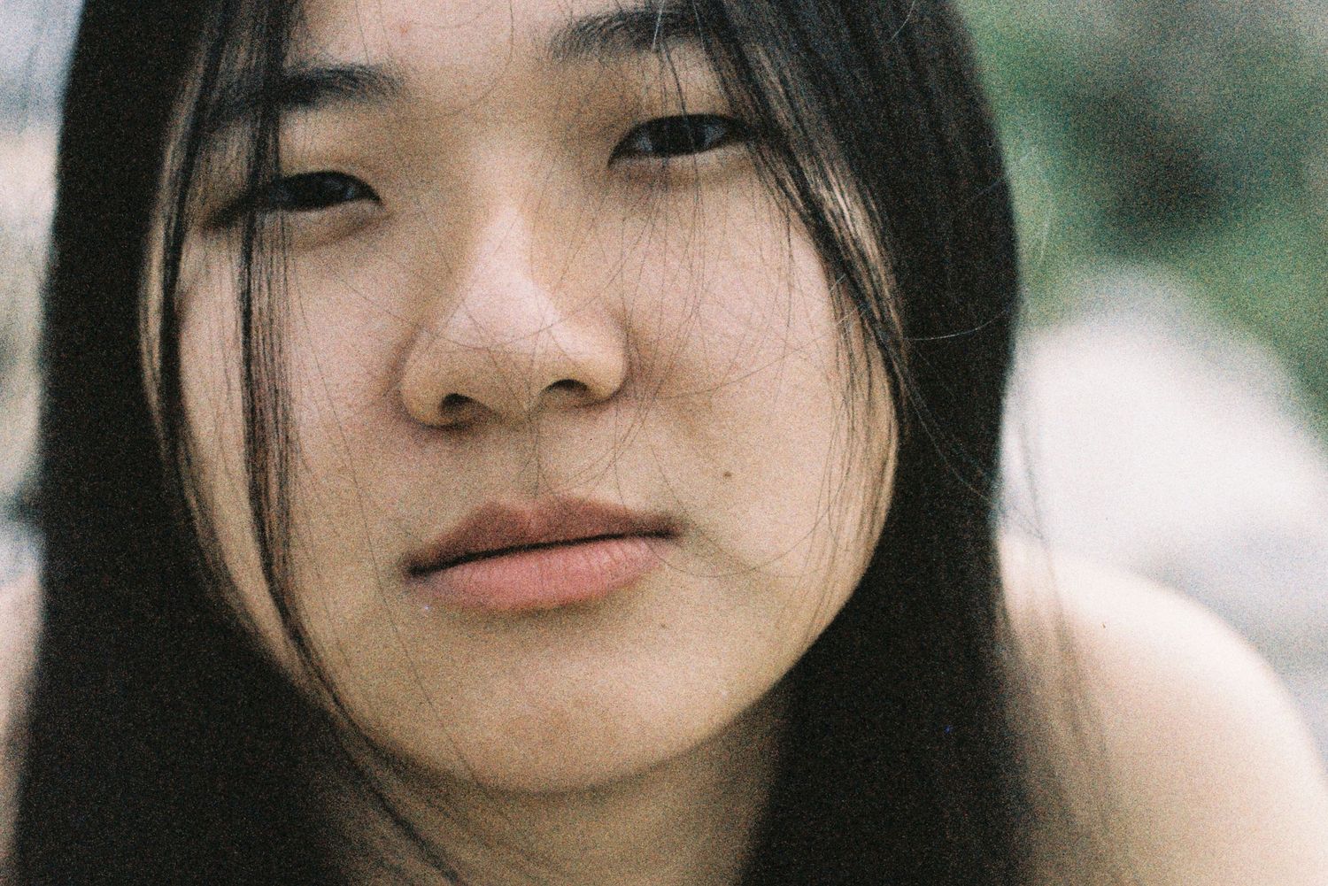 Female solo portrait by HoidianNg Photography