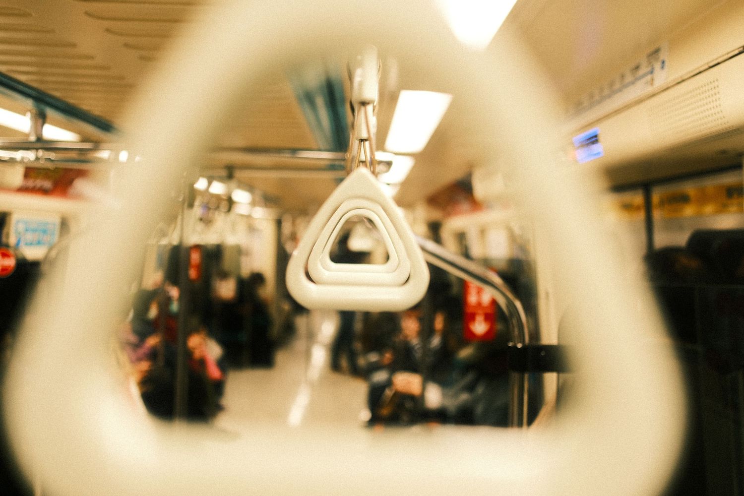 aesthetic vibes, adventure photography, urban candid, city life, metro, subway, street photography, taiwan, natural, retro