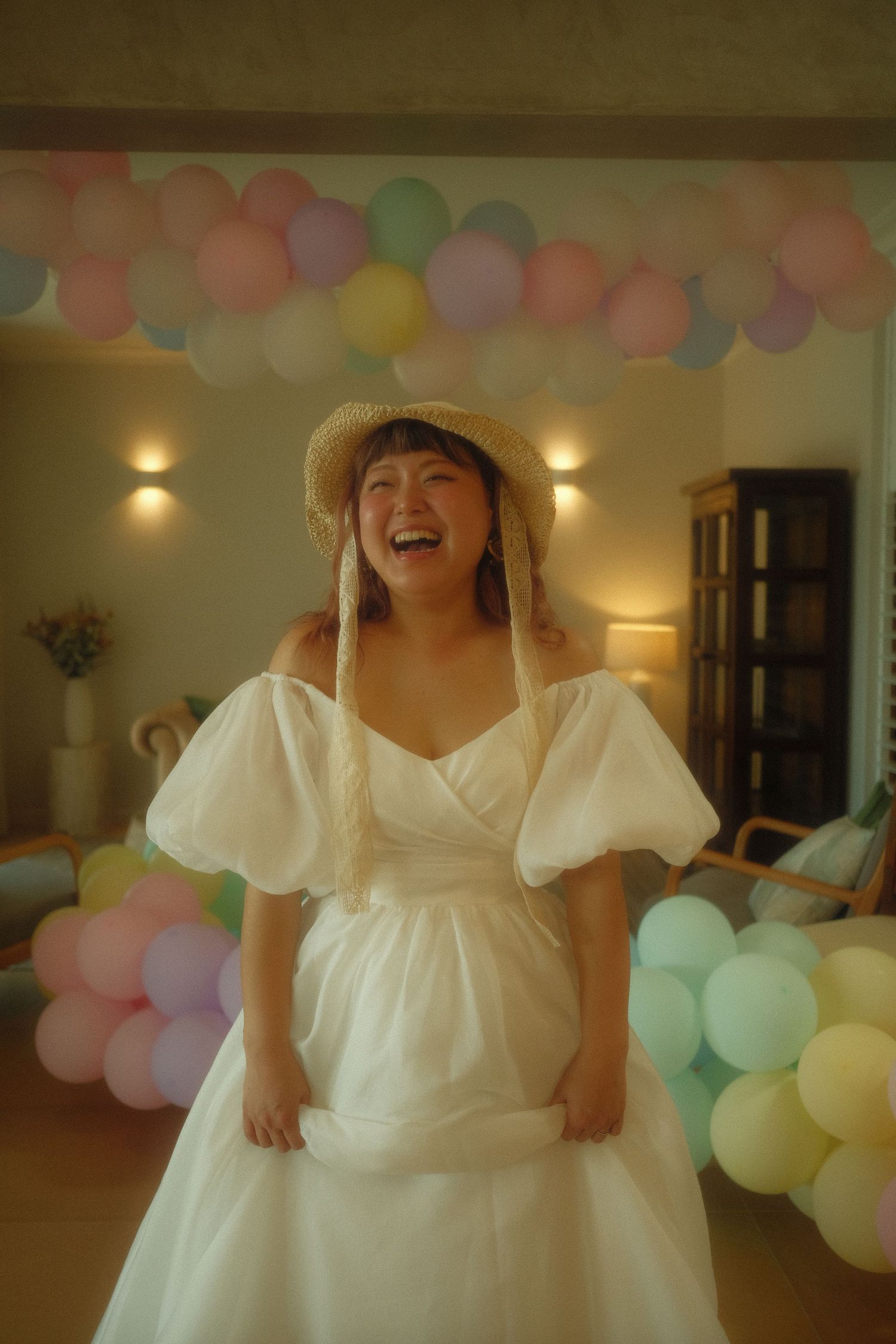 candid wedding, surrounded by pastel balloons, radiating pure happiness. wedding photography, candid bride, engagement, merry, bride