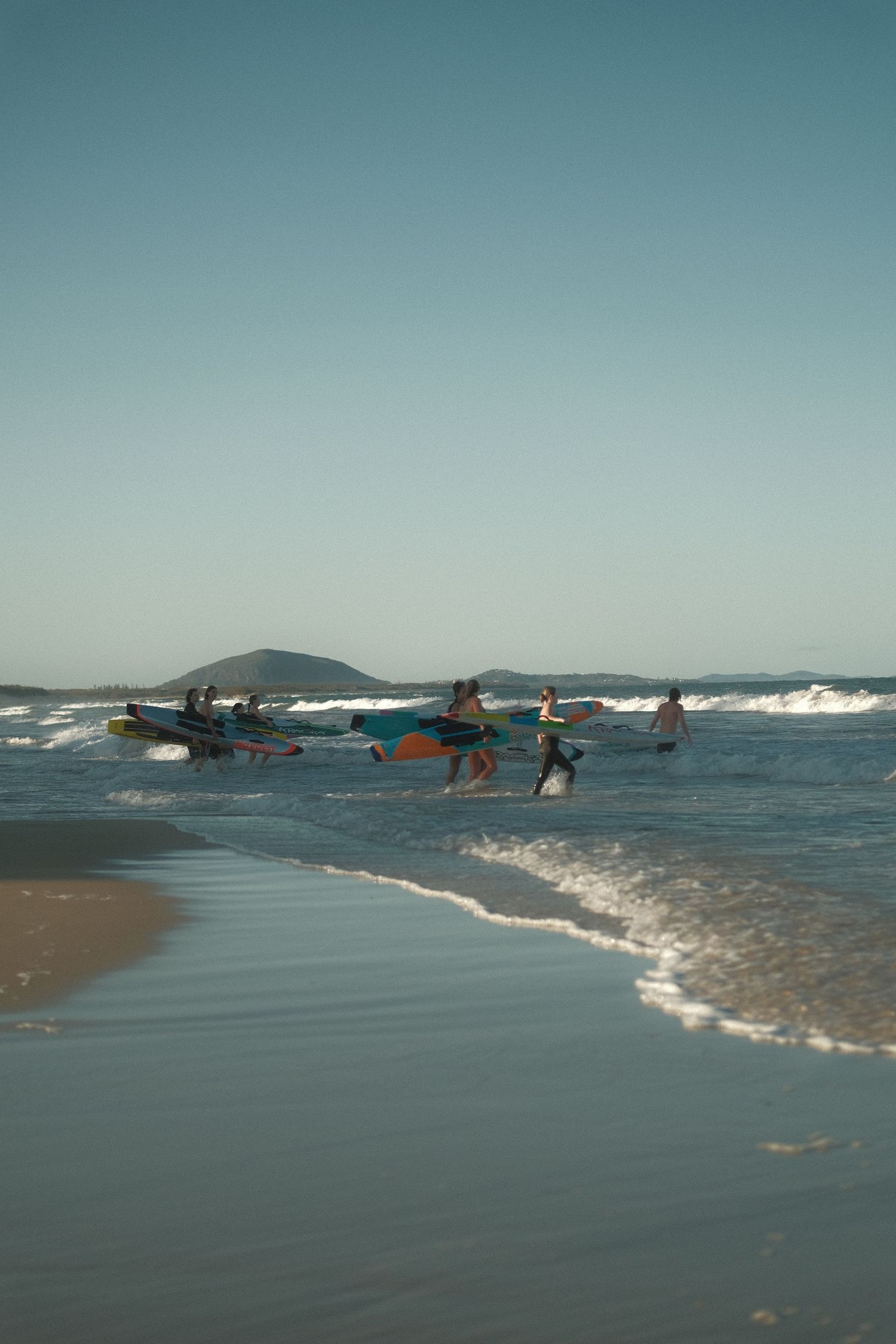 minimalist, mooloolaba, ocean, wave, water, sand , beach, photo, street photography, surfing, natural
