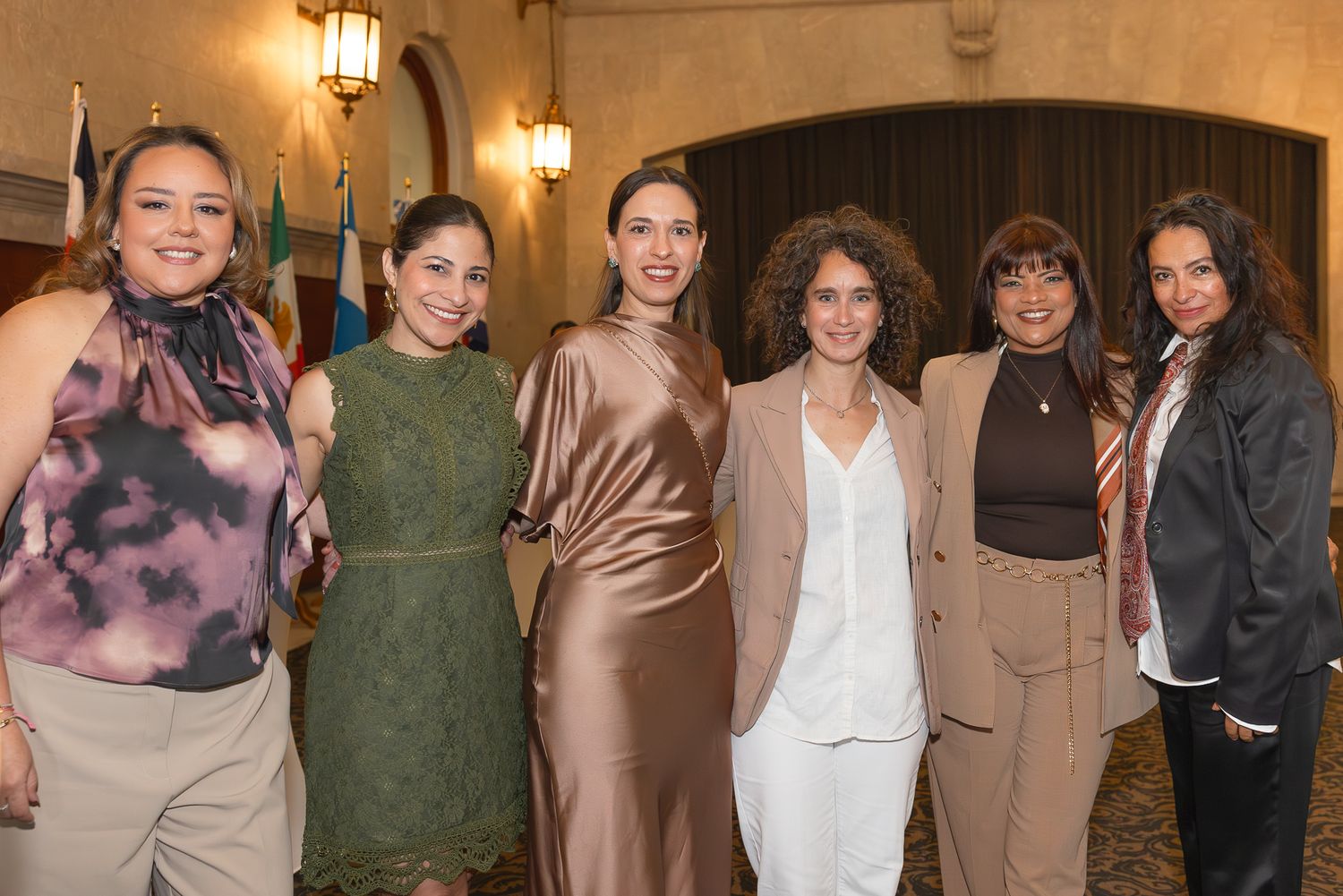 Photographe événementiel à Montréal pour Mujeres que Sanan, un événement corporatif inspirant mettant en lumière des femmes, le leadership