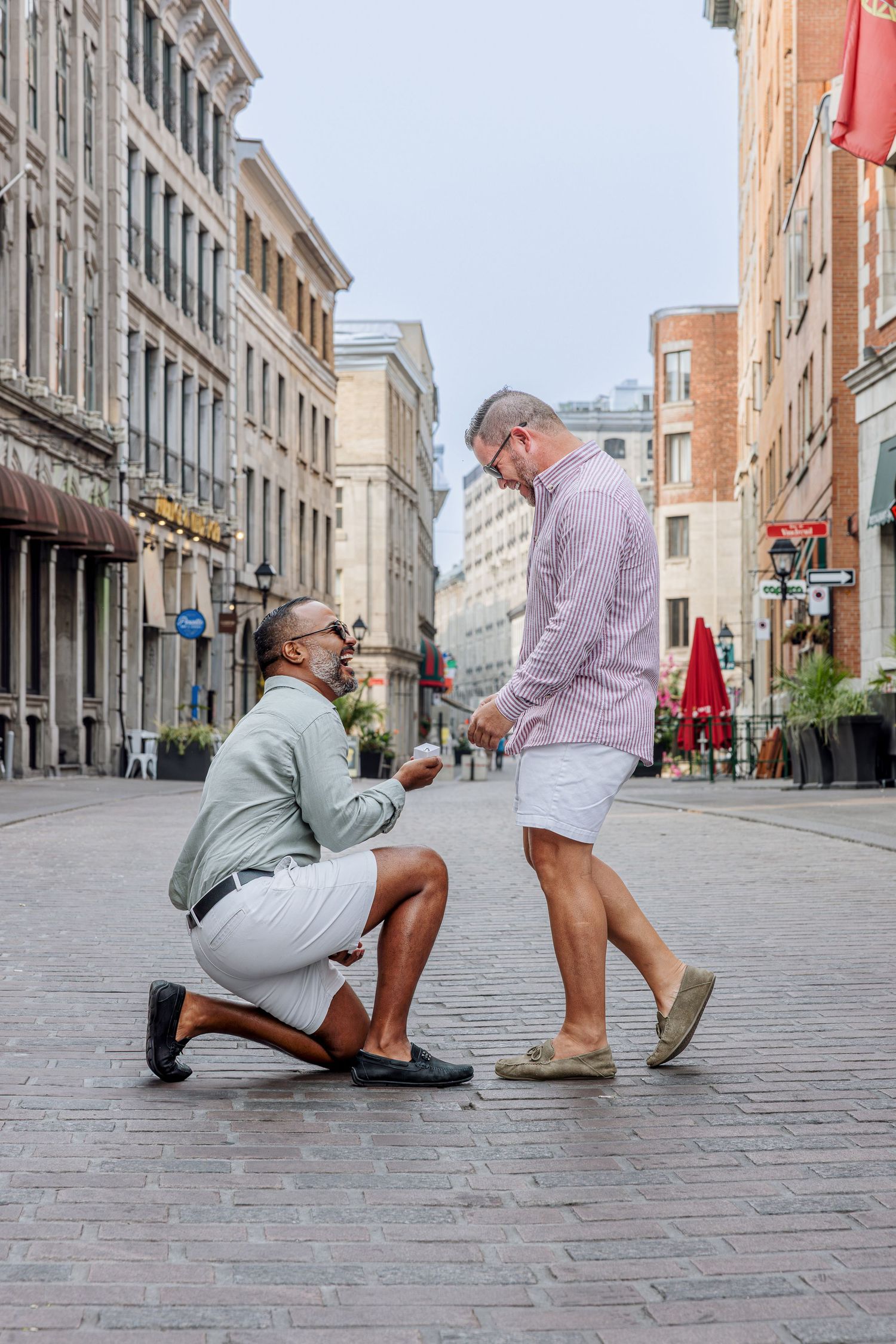 Séance photo romantique de couple en extérieur sur la Rive-Sud de Montréal