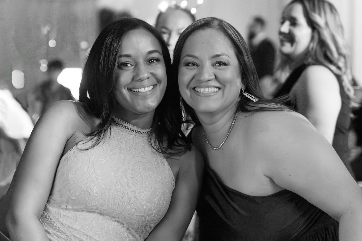 event photographer Montreal, Laval, rive sud, Sweet 16, family portraits, candid moments, party photos, Latin events, corporate events photo