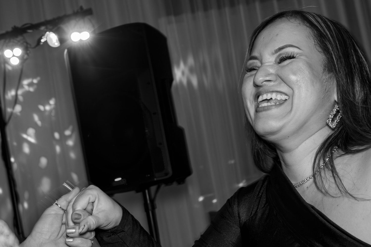 Quinceañera & event photographer Montreal. Sweet 15, Sweet 16, family portraits, candid moments, party photos, elegant dress, Latin events.