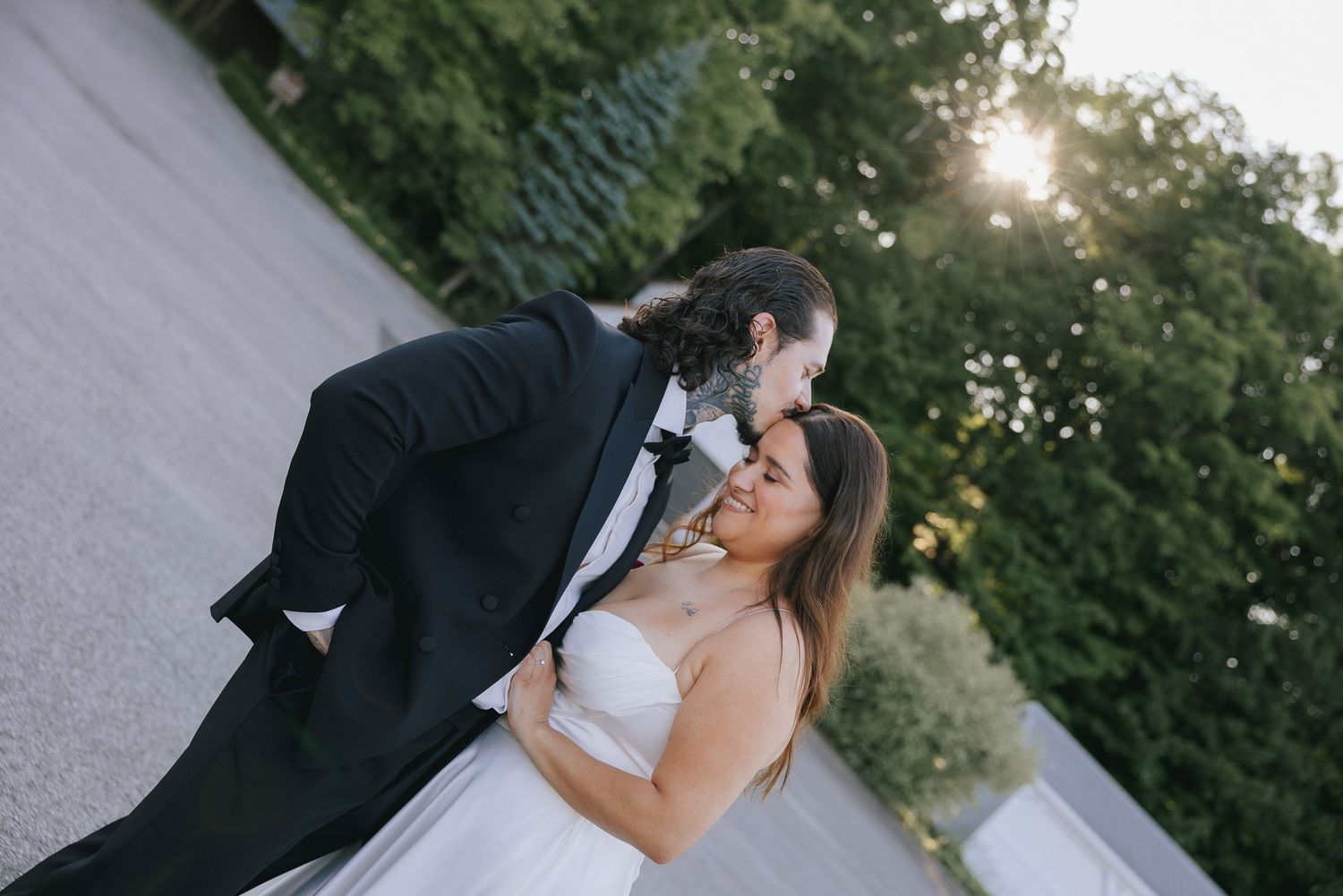 Intimate wedding photographer in Montreal capturing a relaxed and romantic couple in Laval