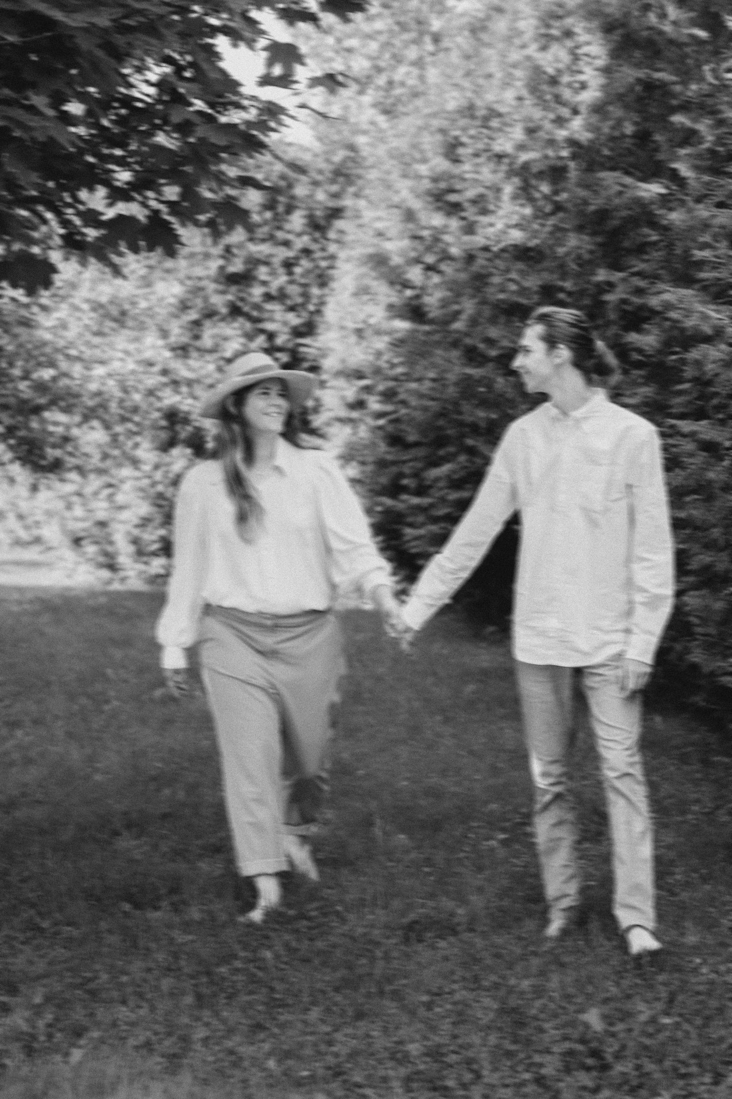 Seance couple rive sud Montreal, photographe couple Montreal, photographe professionnelle Montreal, engagement photographer Montreal