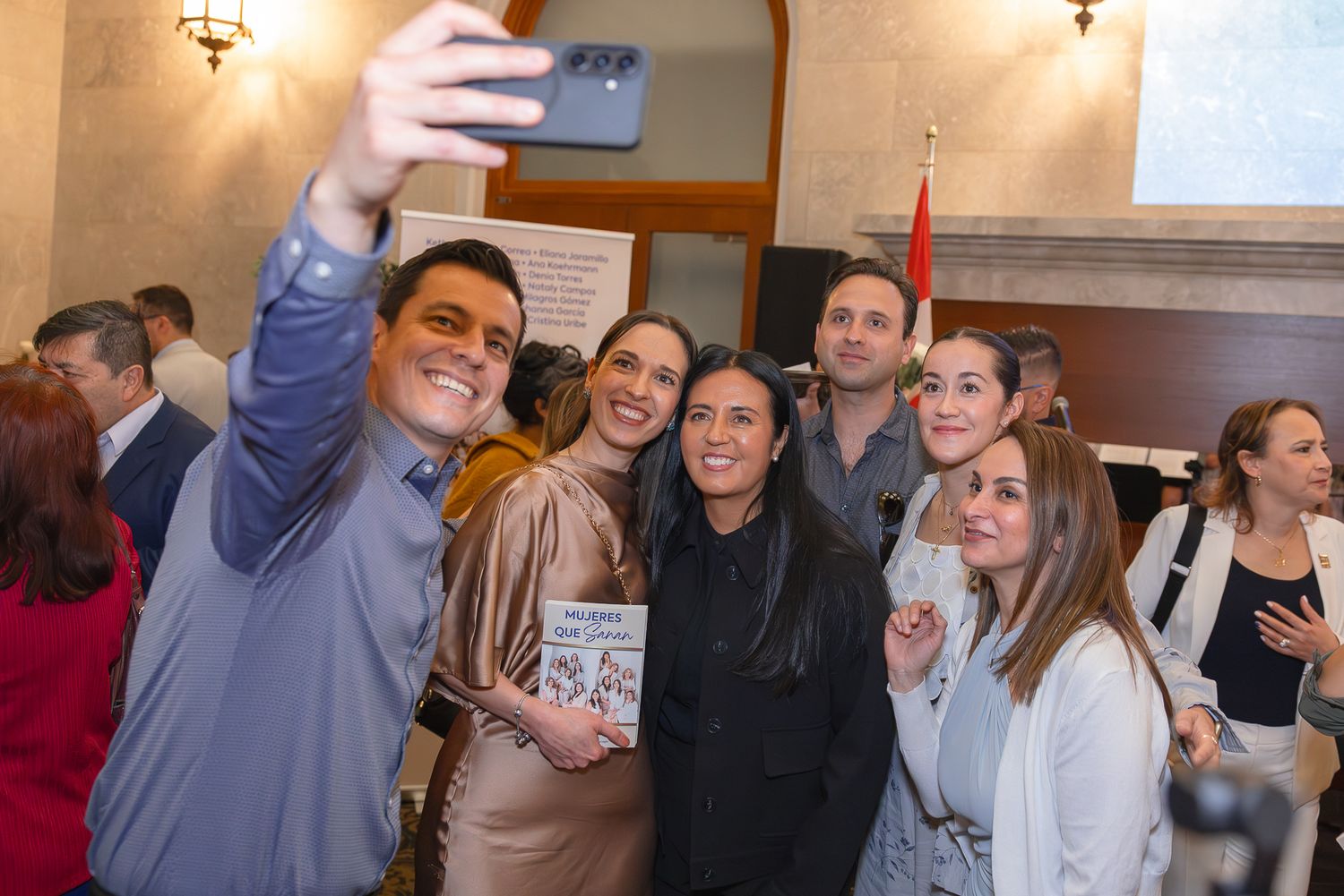 Photos corporatives à Montréal pour événements, conférences, galas, lancements et communications d’entreprise.