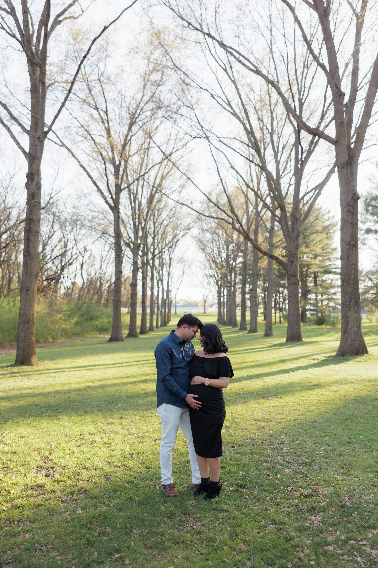 SPRING MATERNITY PHOTO PHOTOSHOOT ST JAMES PARK