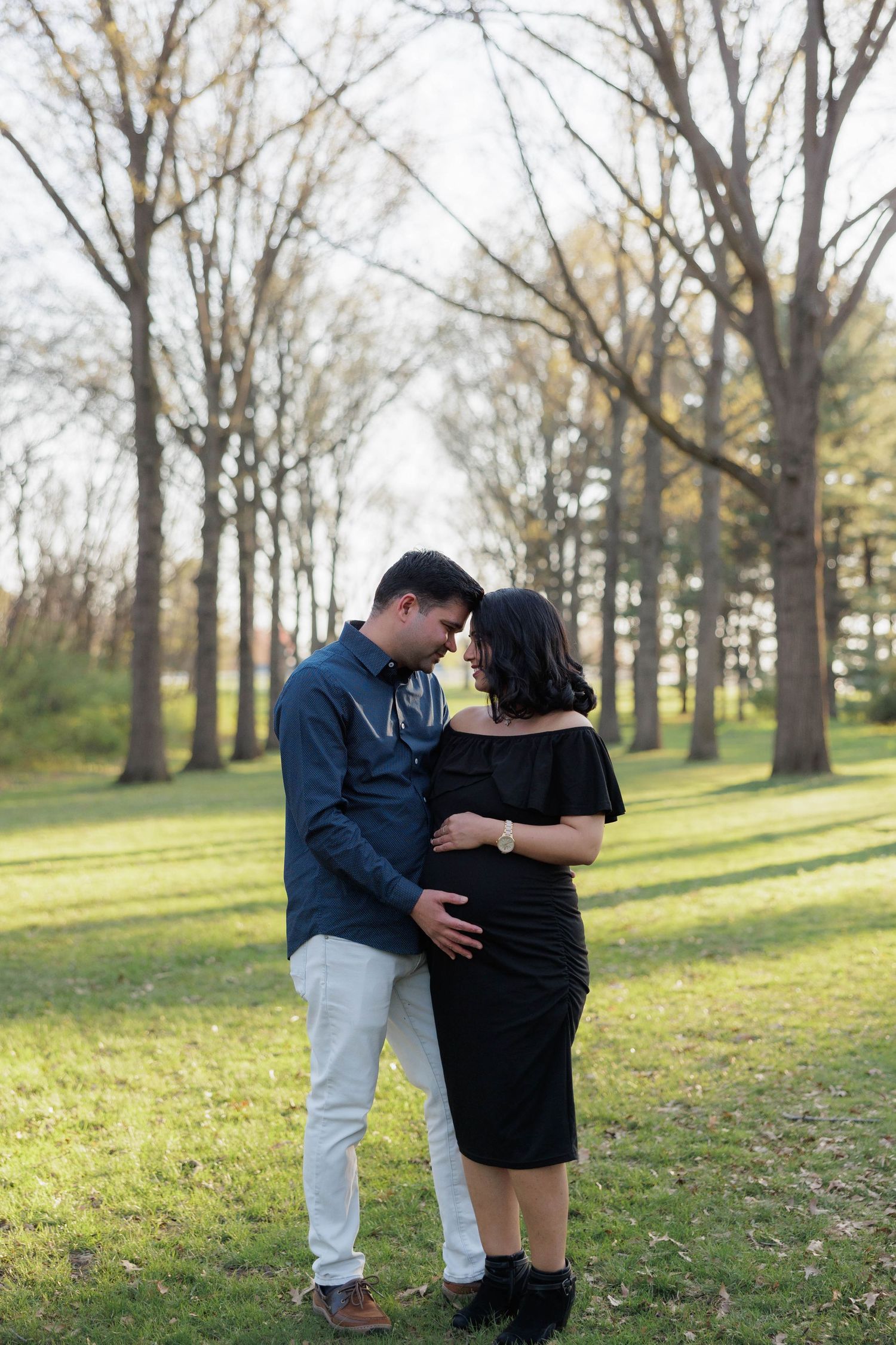 SPRING MATERNITY PHOTO PHOTOSHOOT ST JAMES PARK