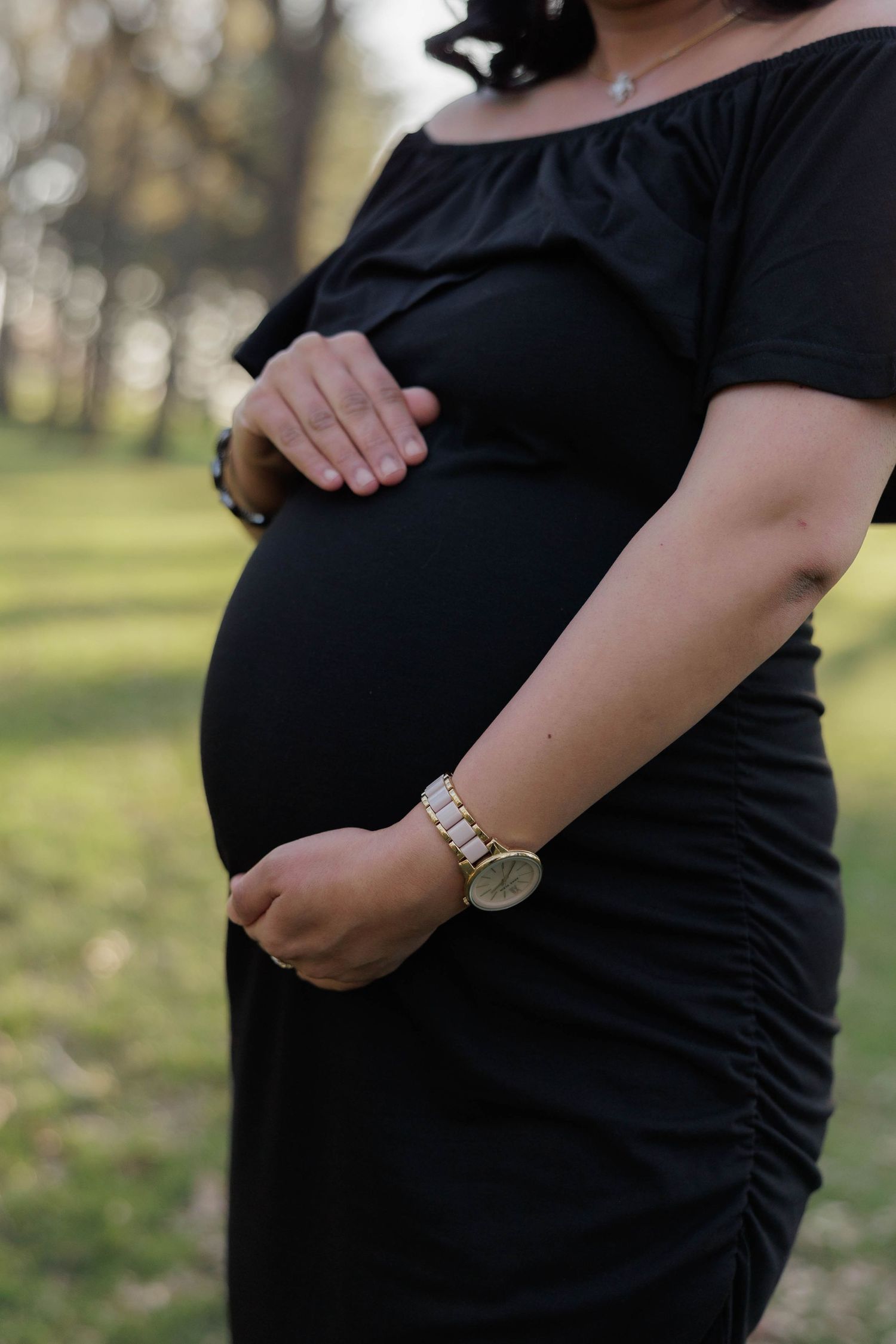 SPRING MATERNITY PHOTO PHOTOSHOOT ST JAMES PARK