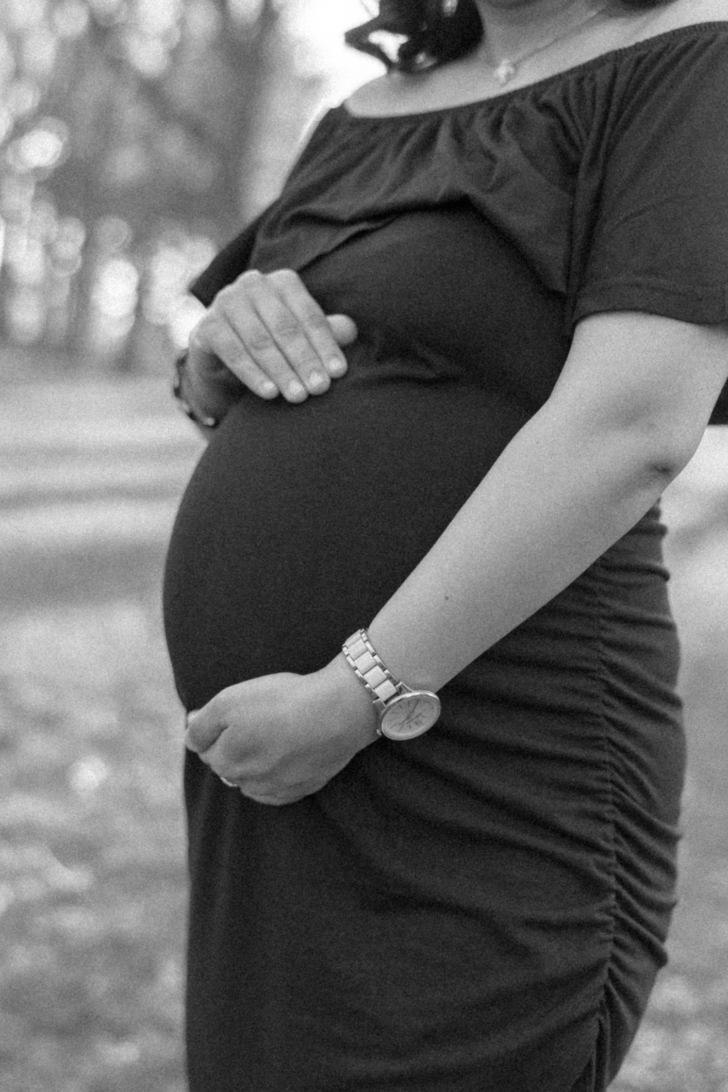SPRING MATERNITY PHOTO PHOTOSHOOT ST JAMES PARK