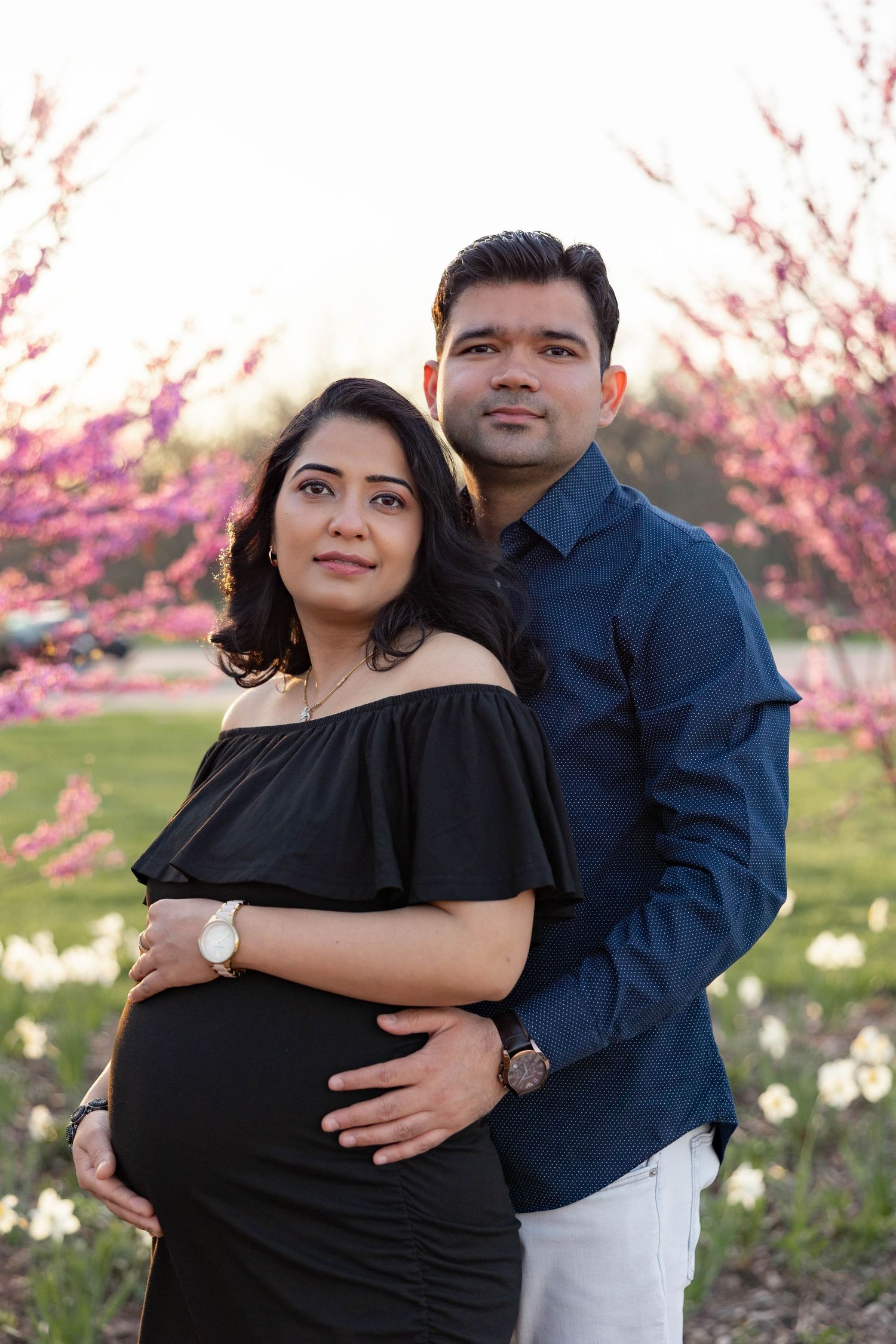 MATERNITY PHOTOSHOOT IN SPRING