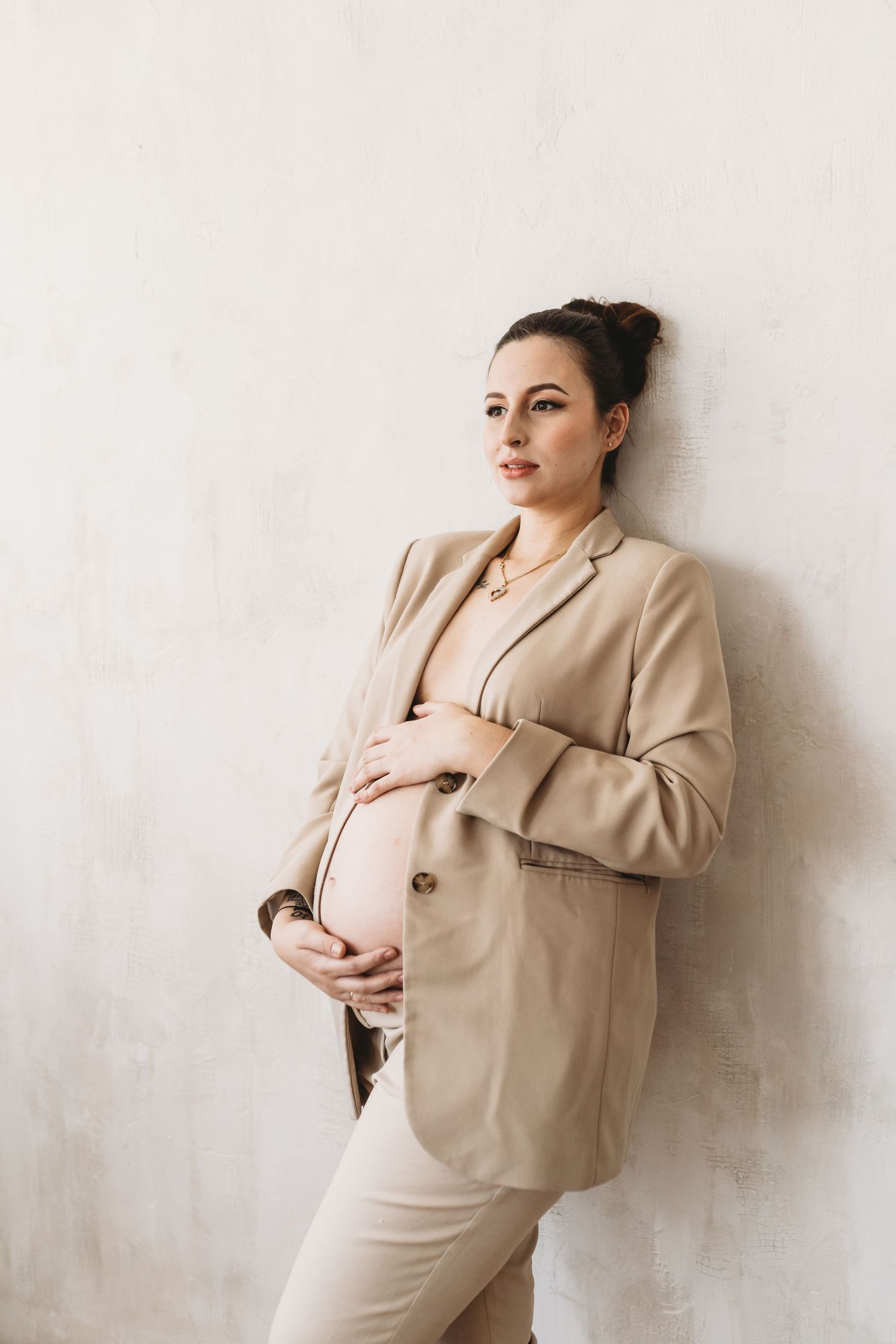 Kismama fotózás, ami természetes, önazonos, és a legszebb pillanatok megörökítése.