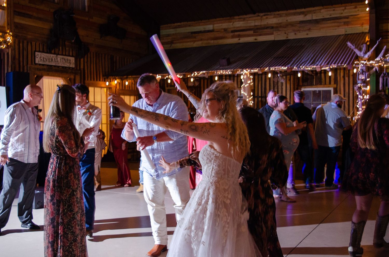 Fun, candid reception photos