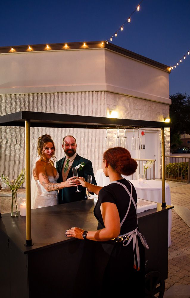 Mobile drink cart