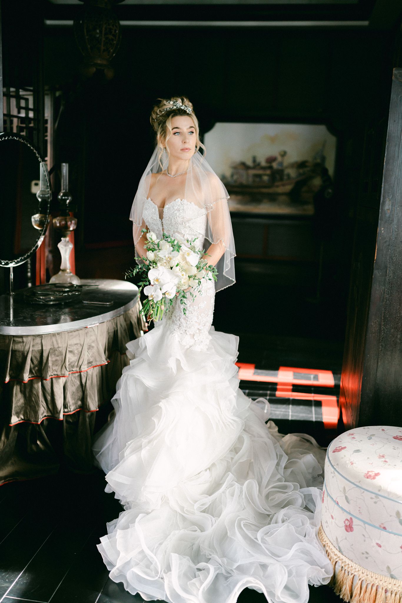 bride get ready at Intercontinental Da nang wedding