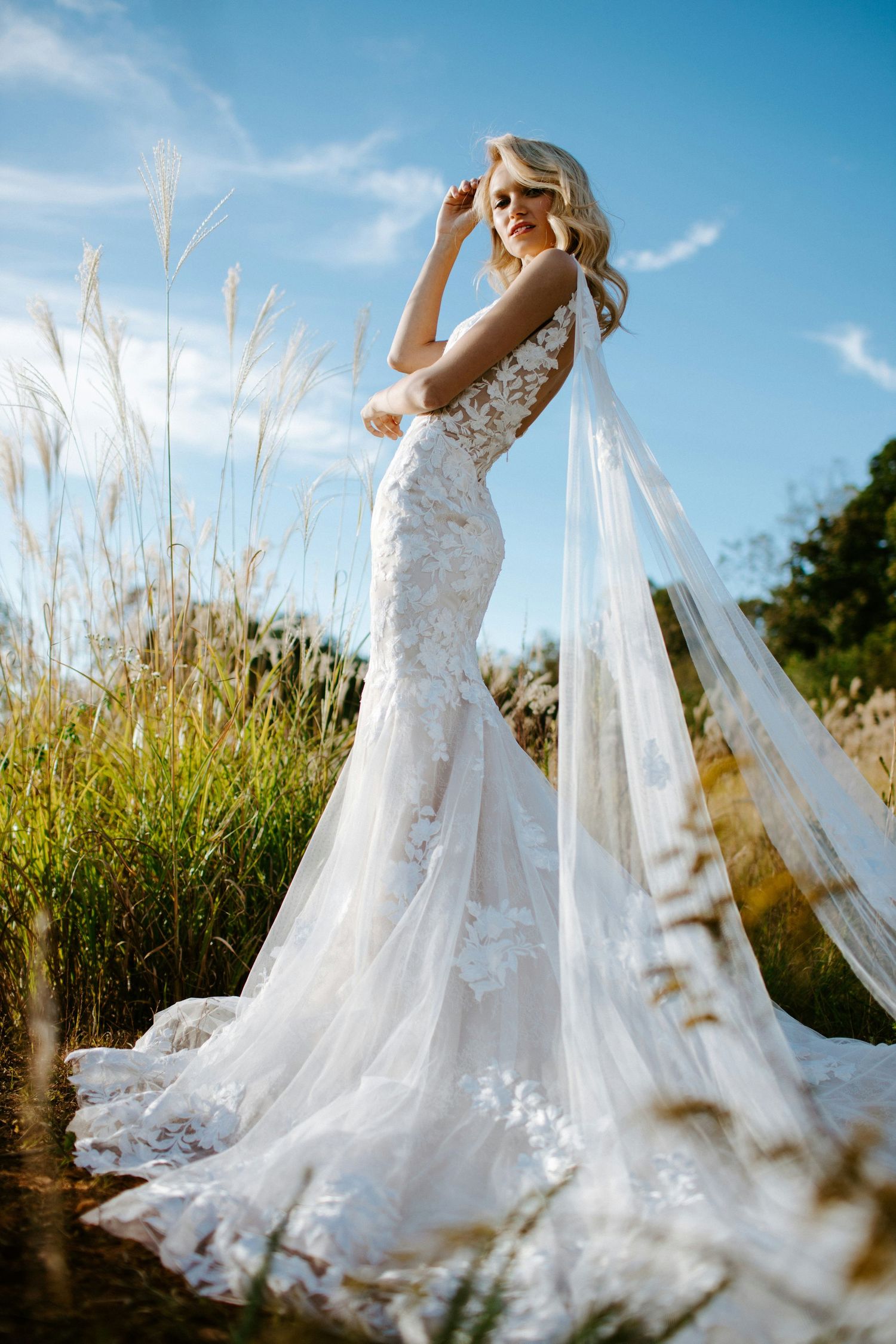 foto editorial de modelo, con vestido de novia