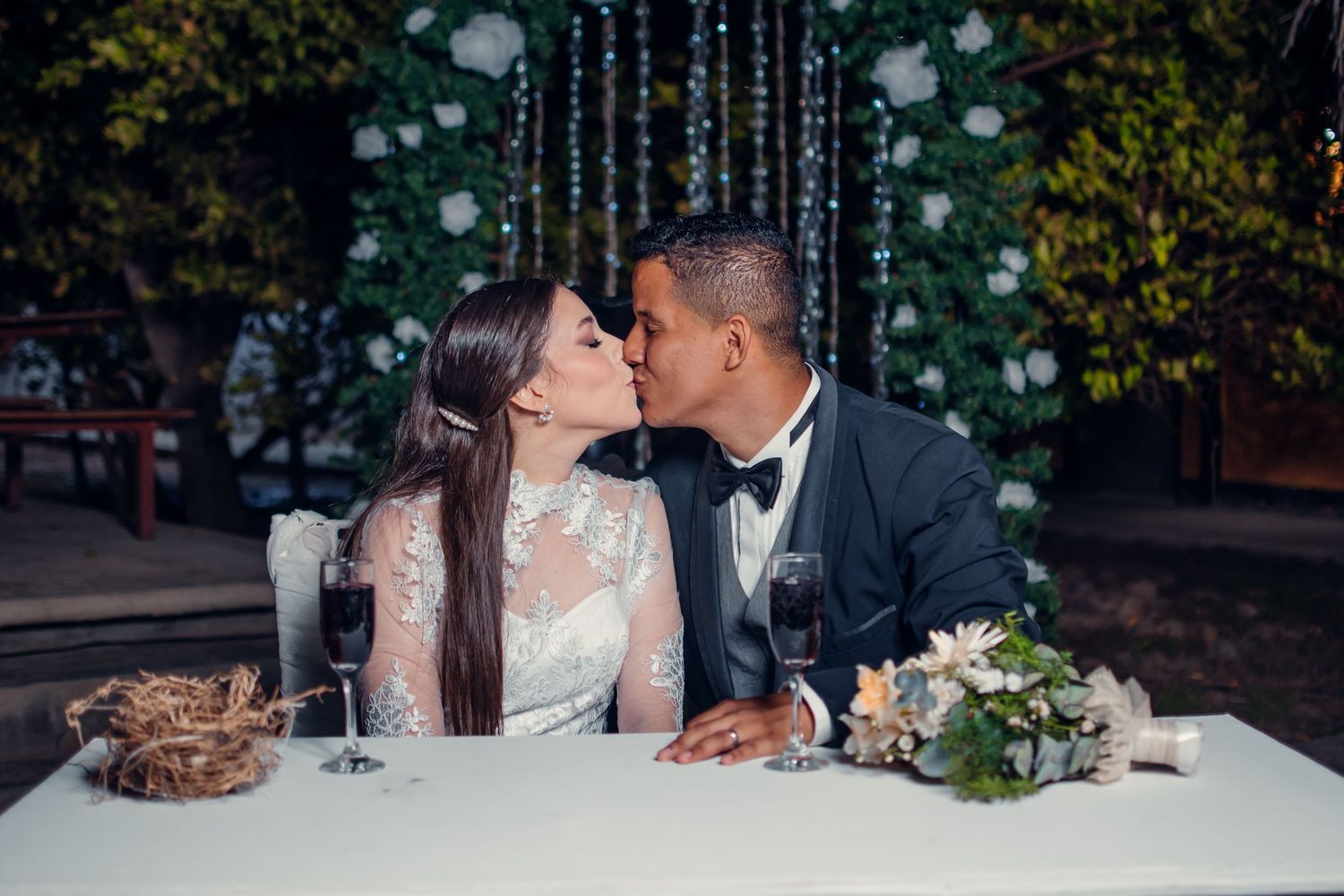 beso de novios