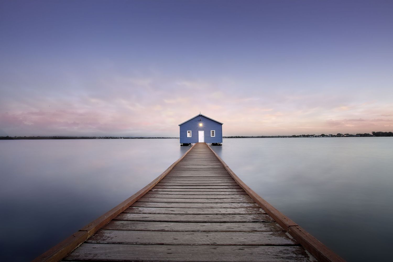 Blue Boat House Perth - Crawley Crawley Edge Boatshed - Western Australia - Swan Rive Photography by Caitlin Ruth