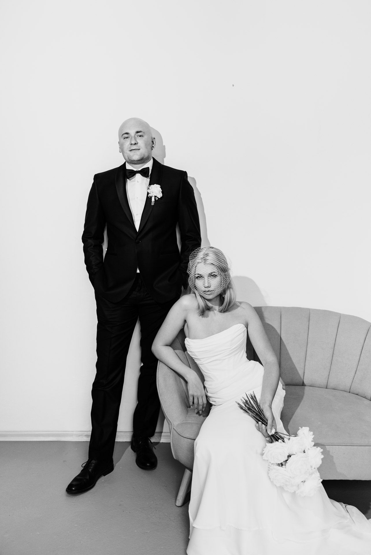 Svatební focení ve fashion stylu na svatebním místě Stodola Borohrádek.