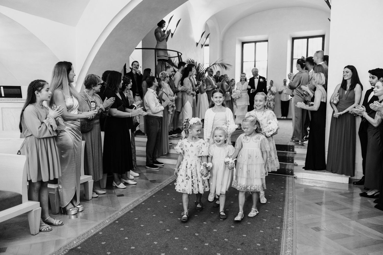 Svatební obřad plný emocí na radnici.