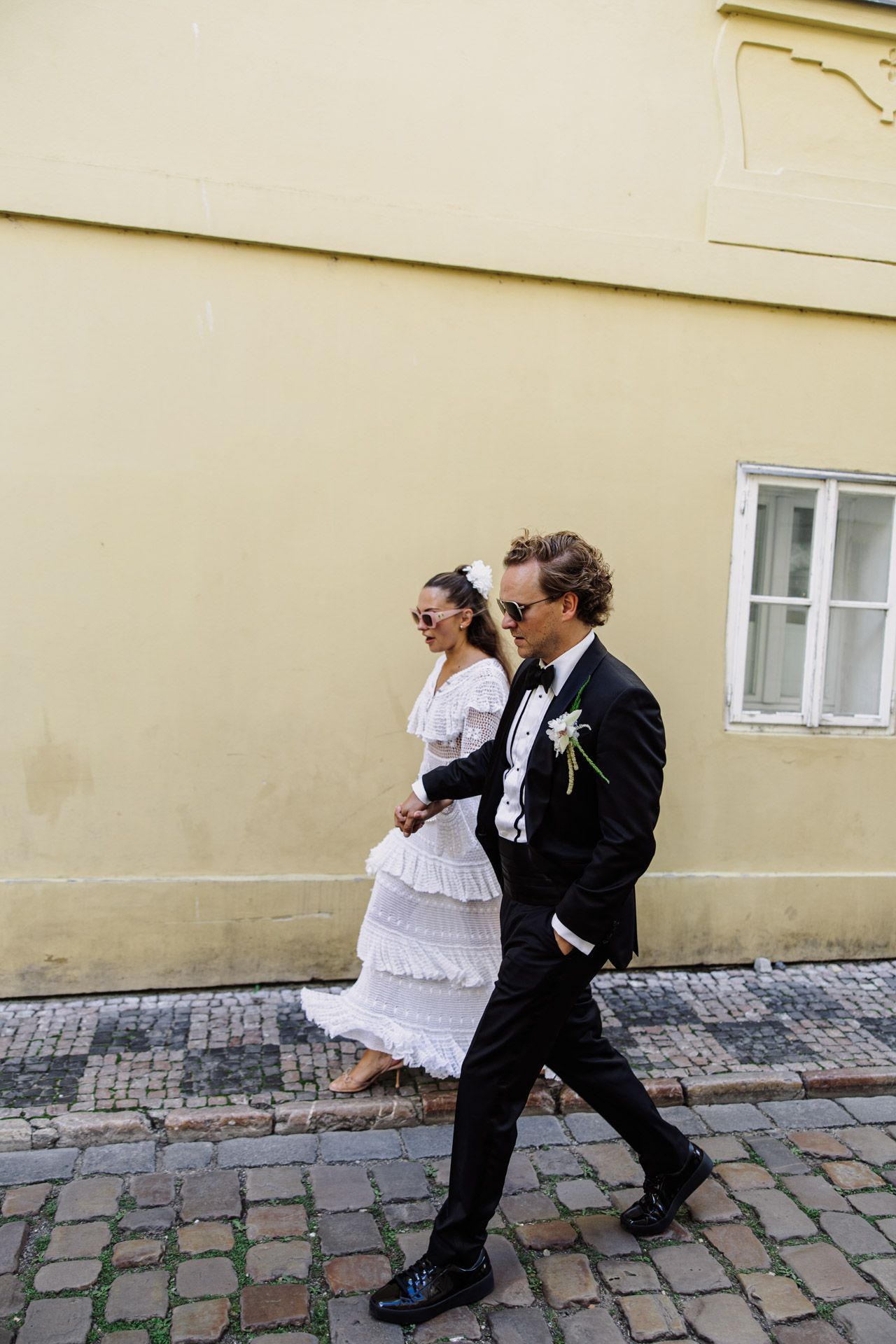 Svatební momentky během svatby v Praze.