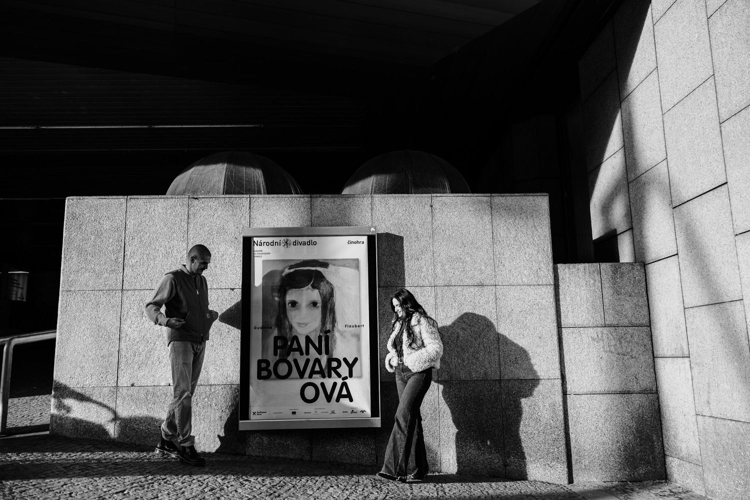 Párové focení u Národního divadla.