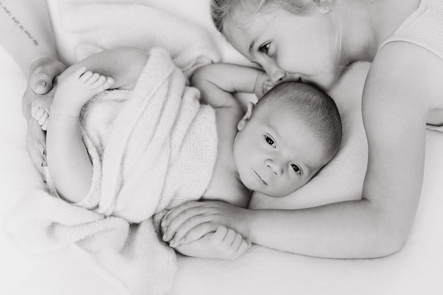 foto van baby tijdens babyreportage in zandhoven