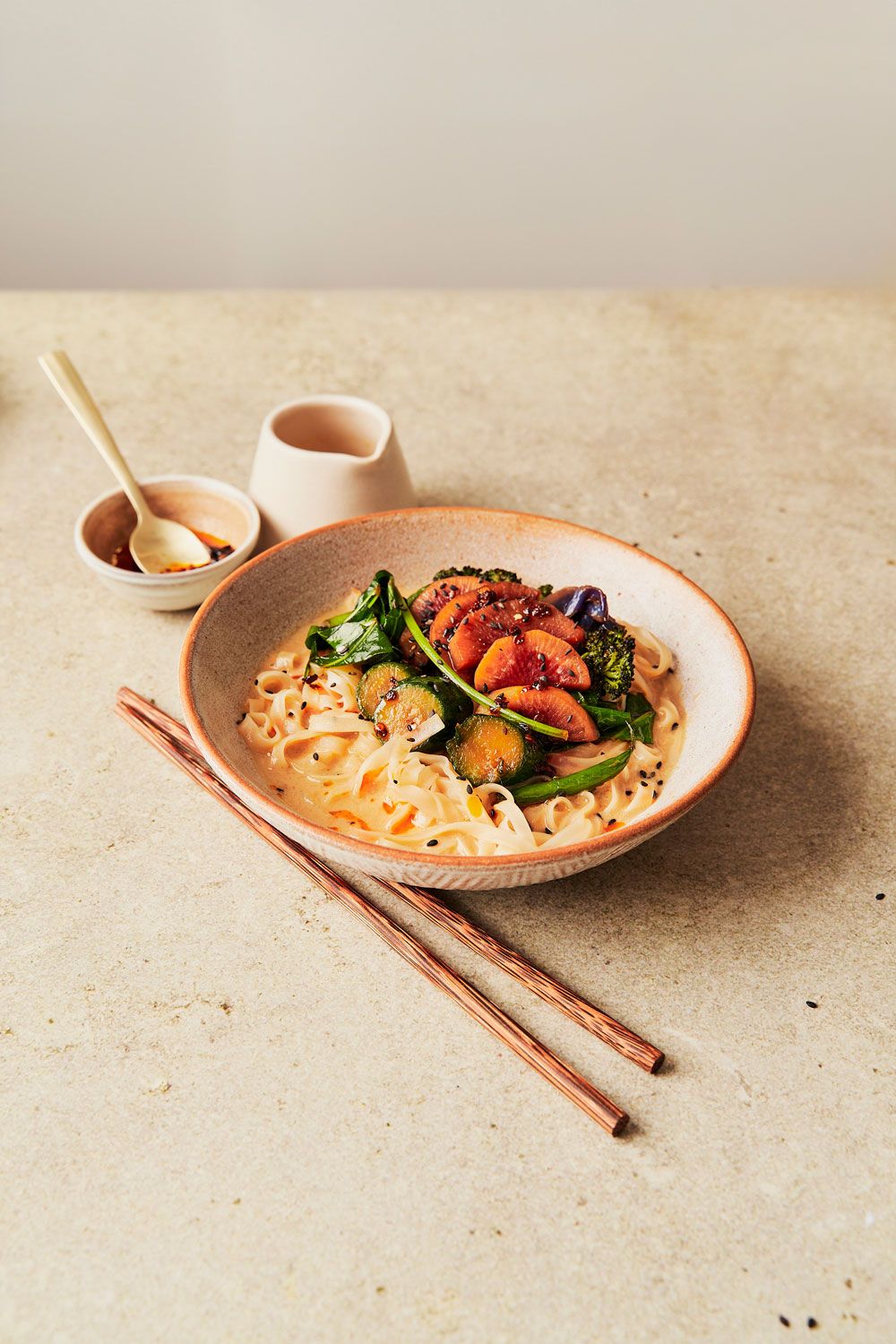 Stir fry noodle with veggies and broth